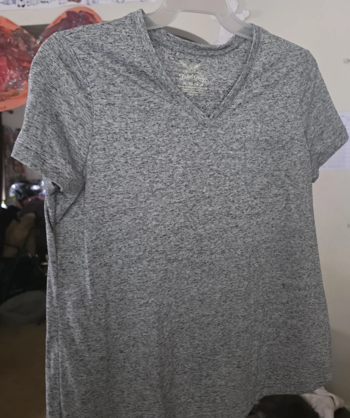 Faded Glory Heather Grey V-Neck T-Shirt XL