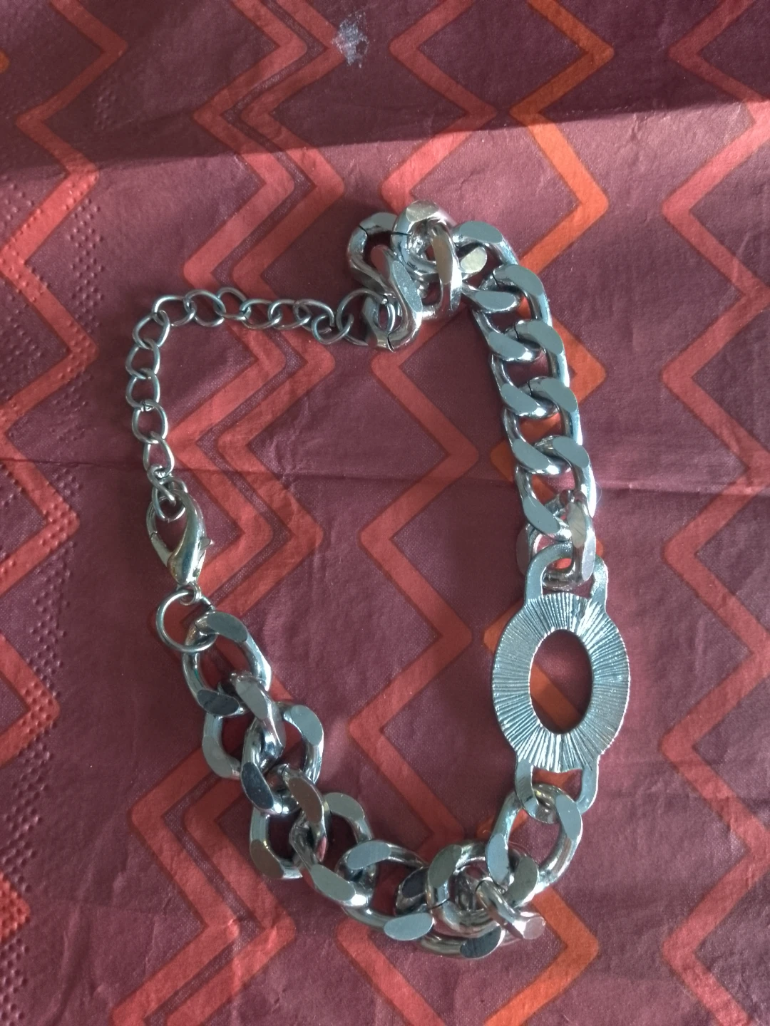 Silver Tone Chunky Chain Bracelet ⚽