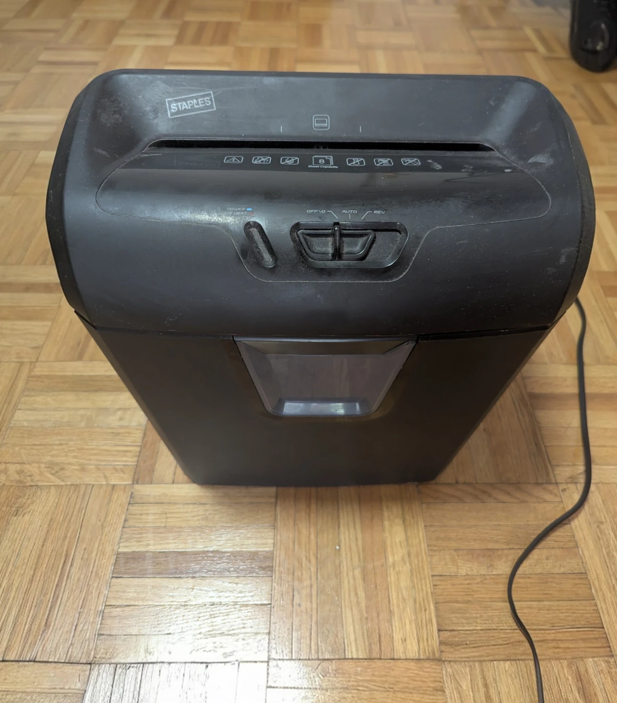 Staples Cross Cut  Shredder