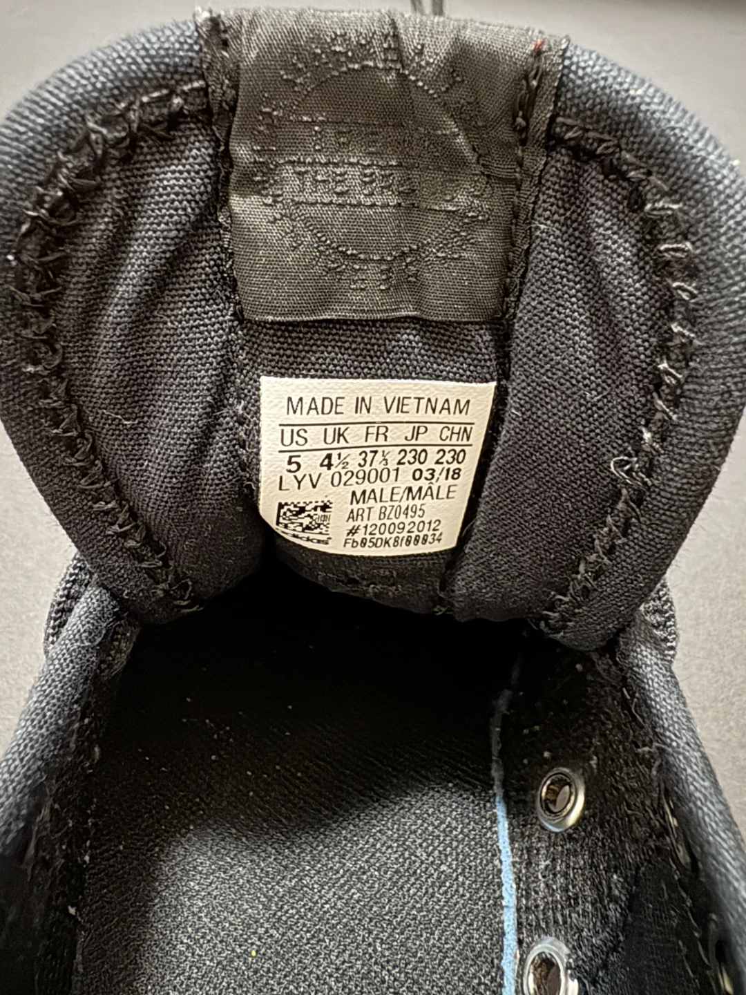 Adidas black sneakers Size5M - photo 5