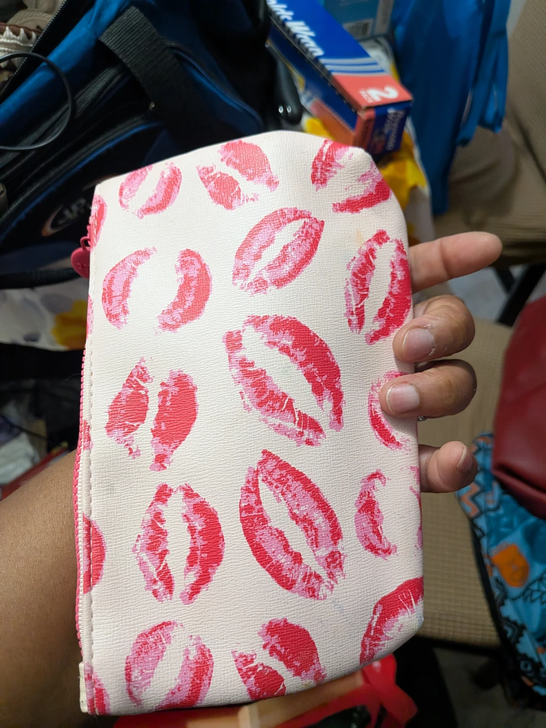 Cosmetic Bag with Kiss Print - photo 2