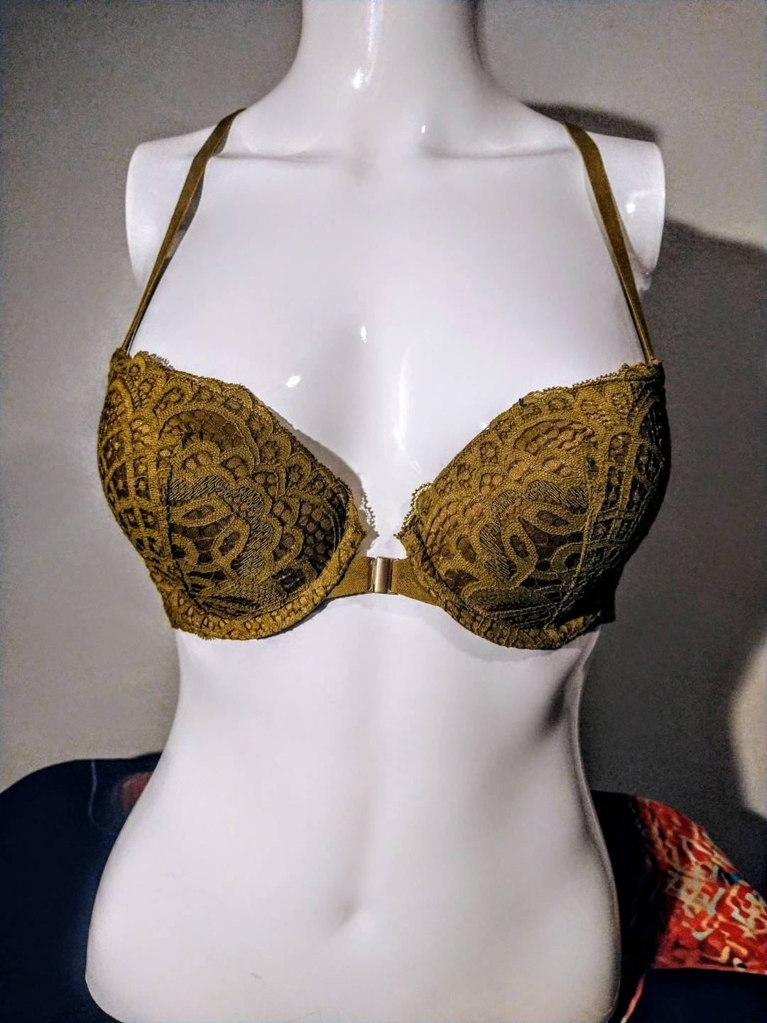 Auden Women's Radiant Plunge Push Up Bra Size 34A
