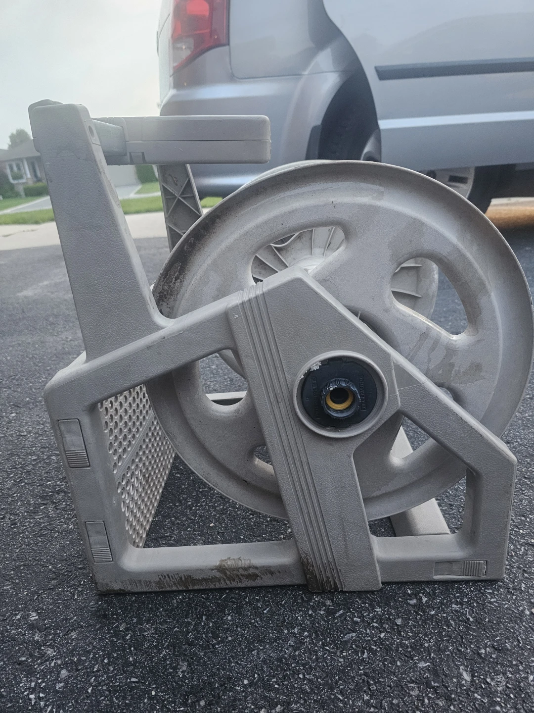 Slide-N-Store Hose Reel Cart - photo 4