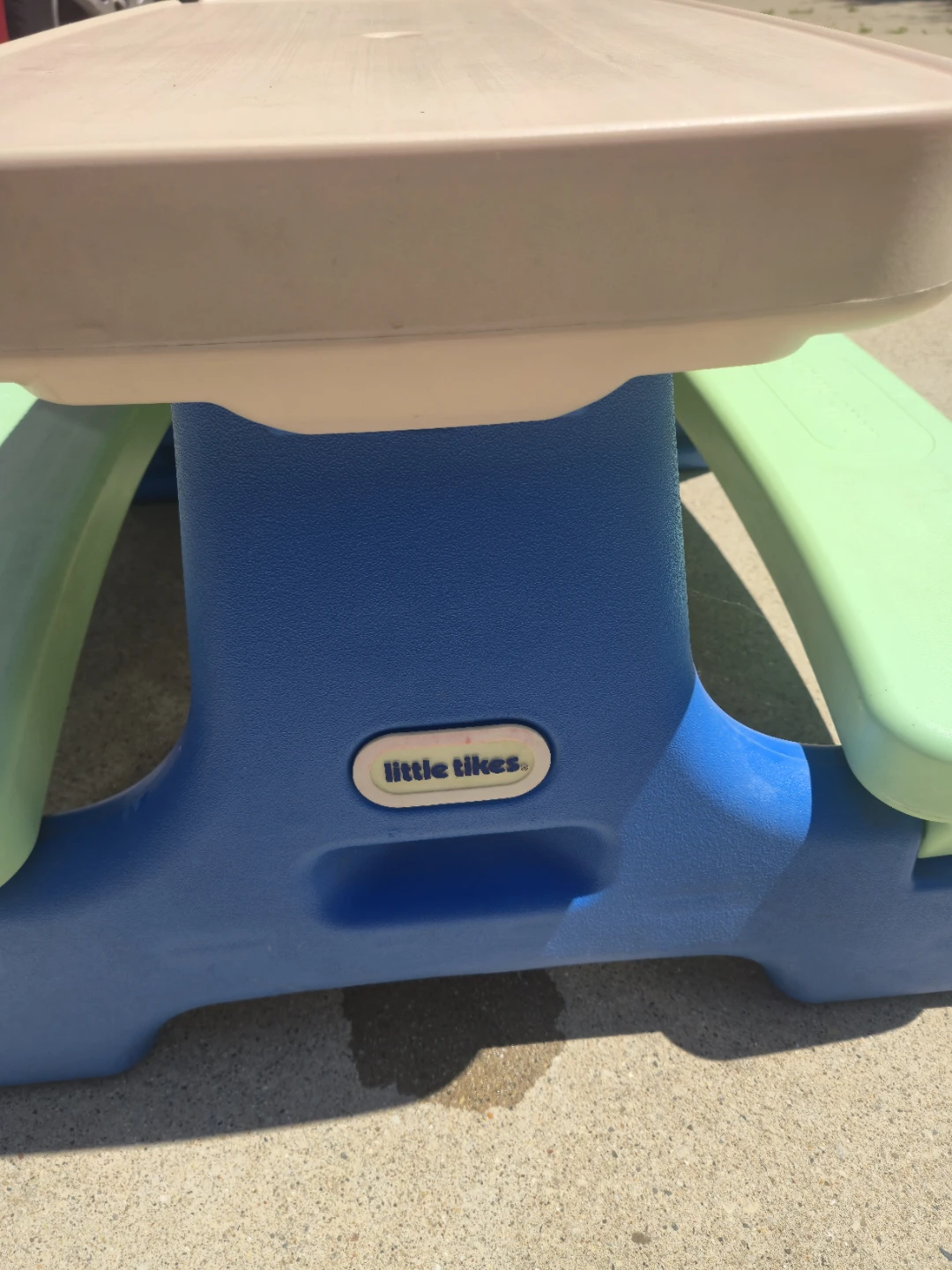 Little Tikes Picnic Table - photo 3