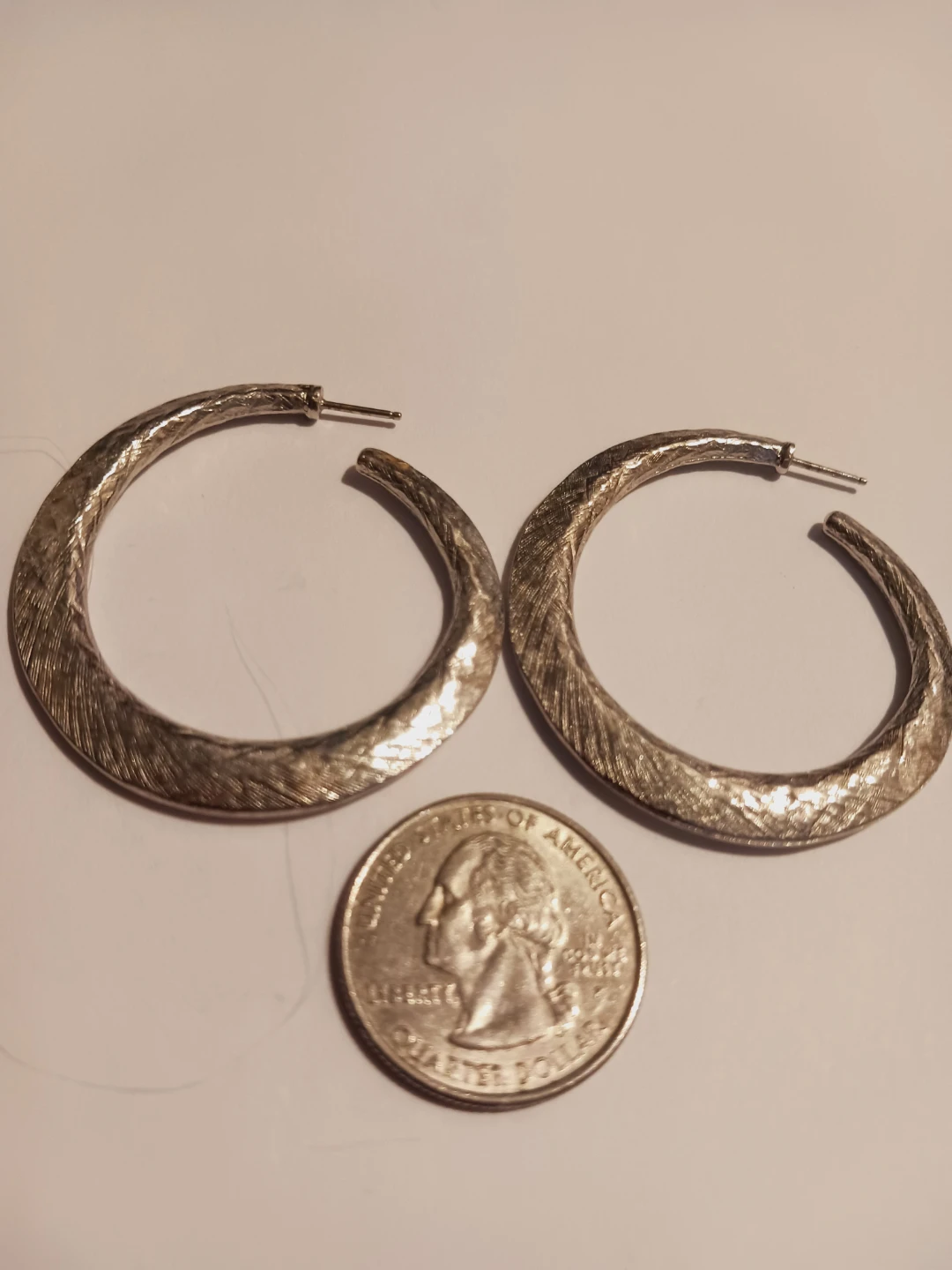 Gorgeous Vintage Silver Plated Textured Hoop Earrings - photo 4