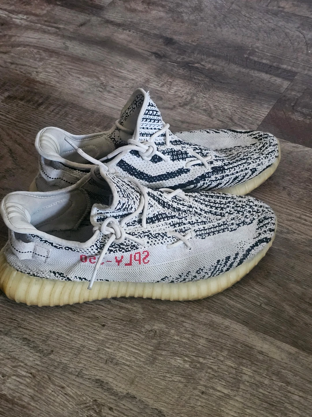 Adidas Yeezy Boost 350 V2 Zebra