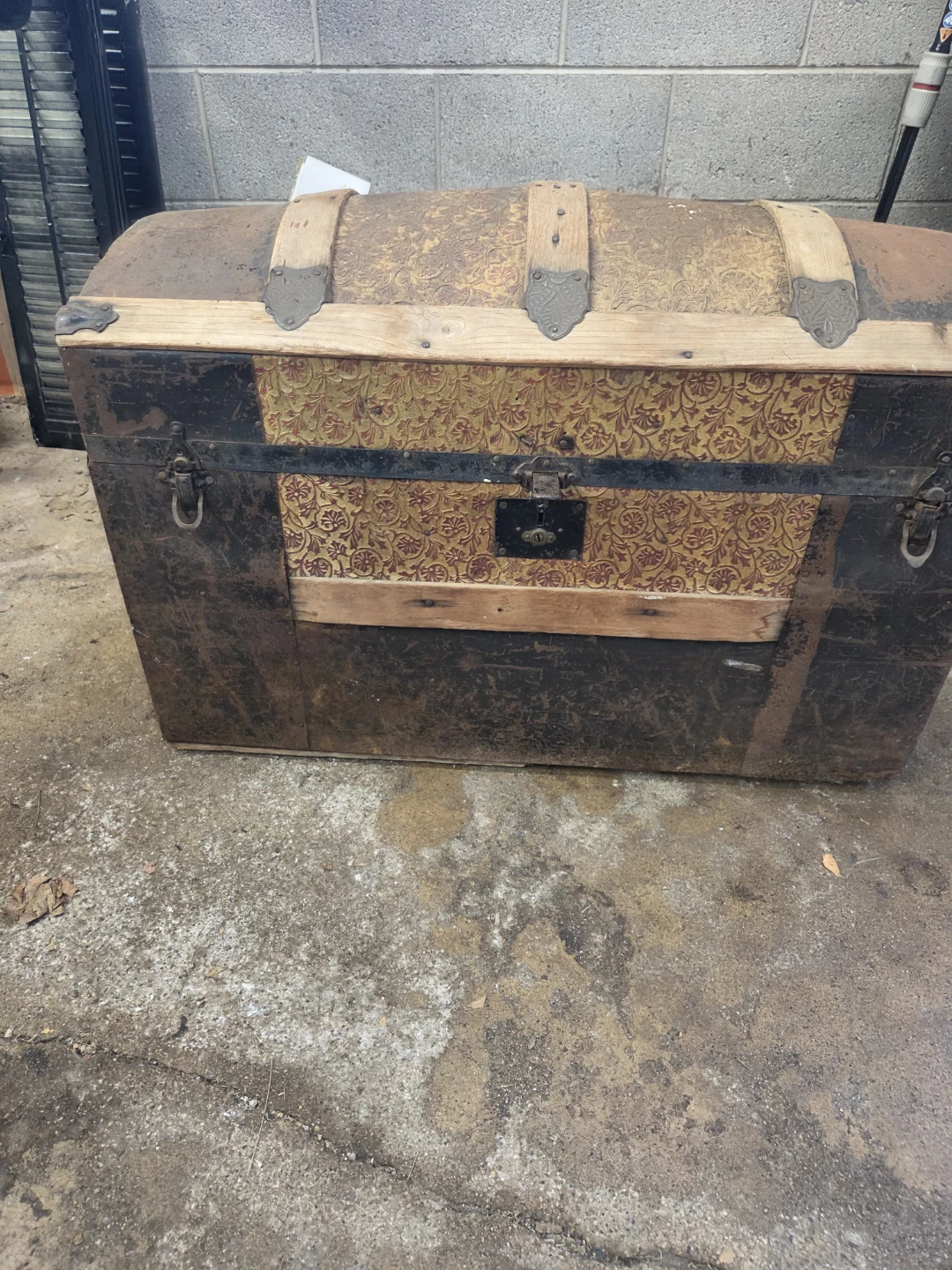Antique Steamer Trunk Travel Chest