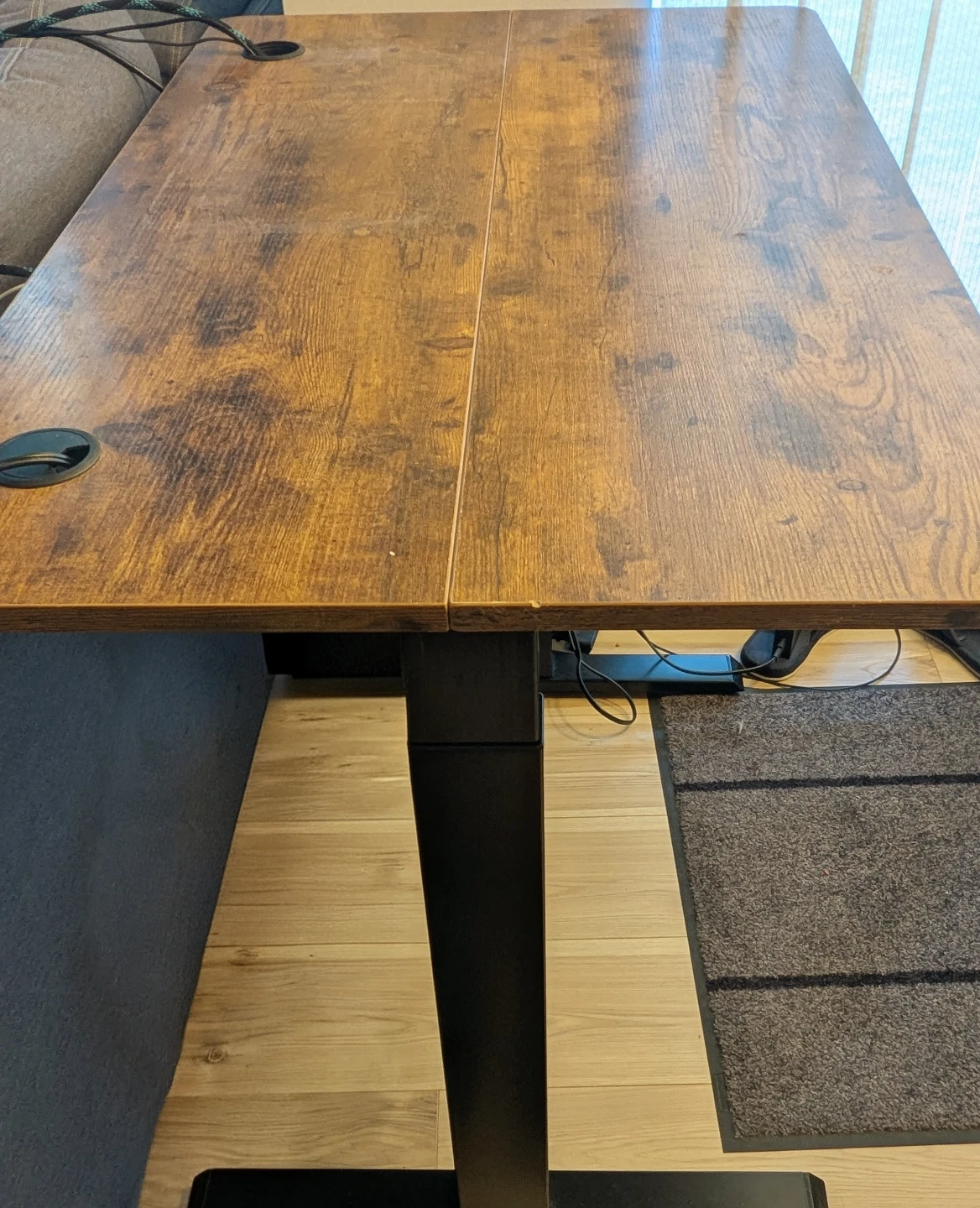 Adjustable Standing Desk