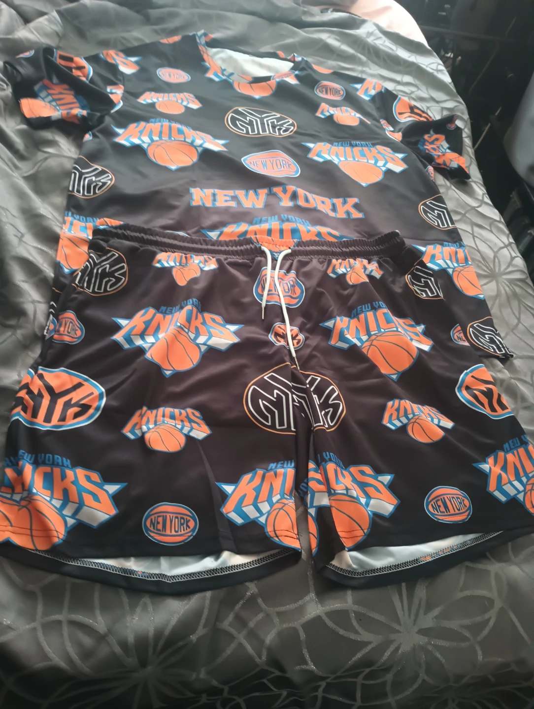 New York Knicks Basketball Shorts and T-Shirt Set - photo 2