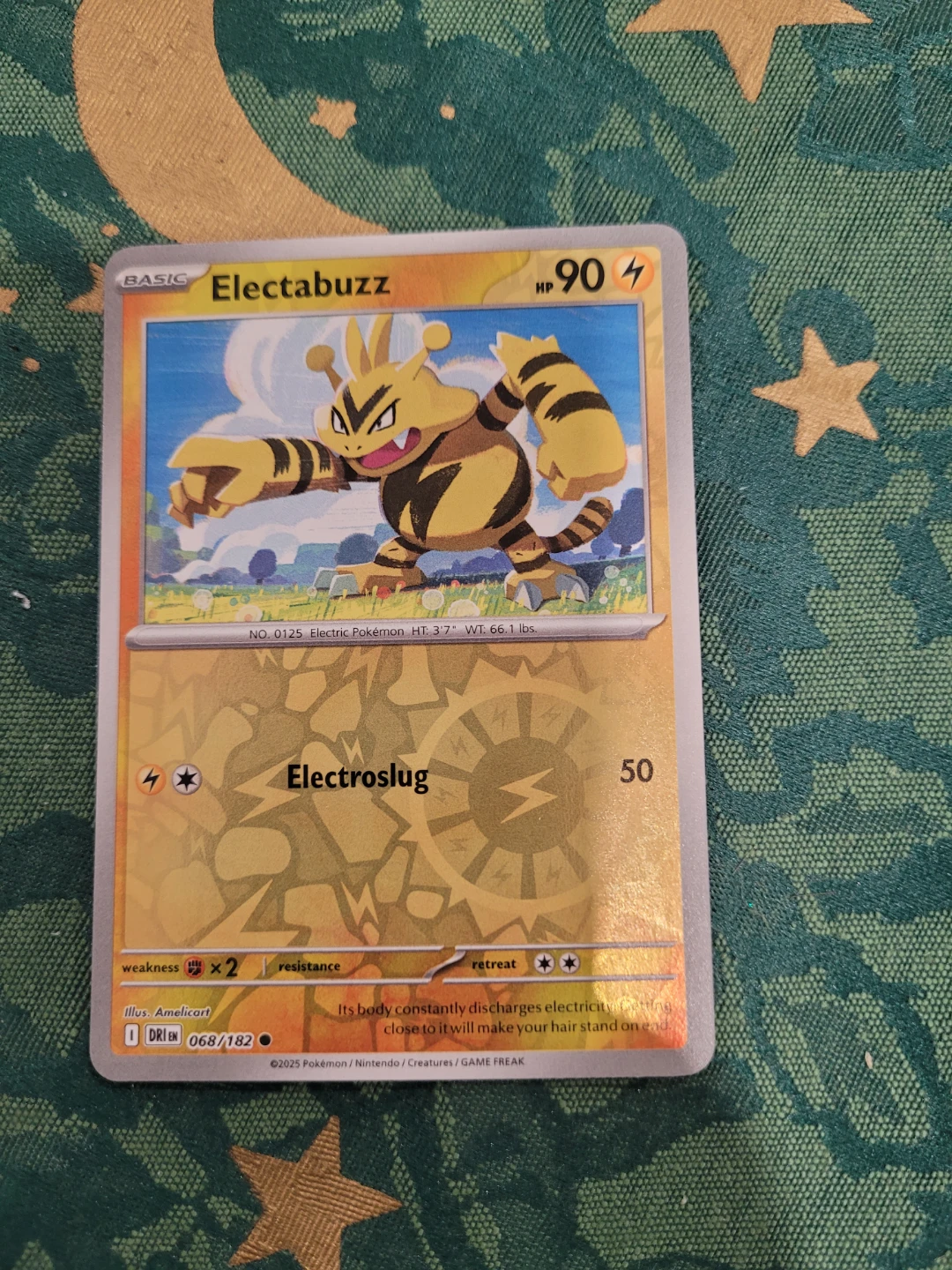 Reverse Holo Pokémon Trading Card - Electabuzz ⚽️