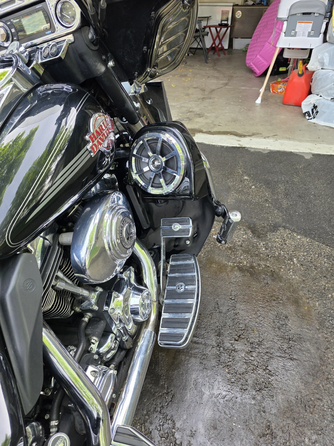 Harley-Davidson Motorcycle - photo 2