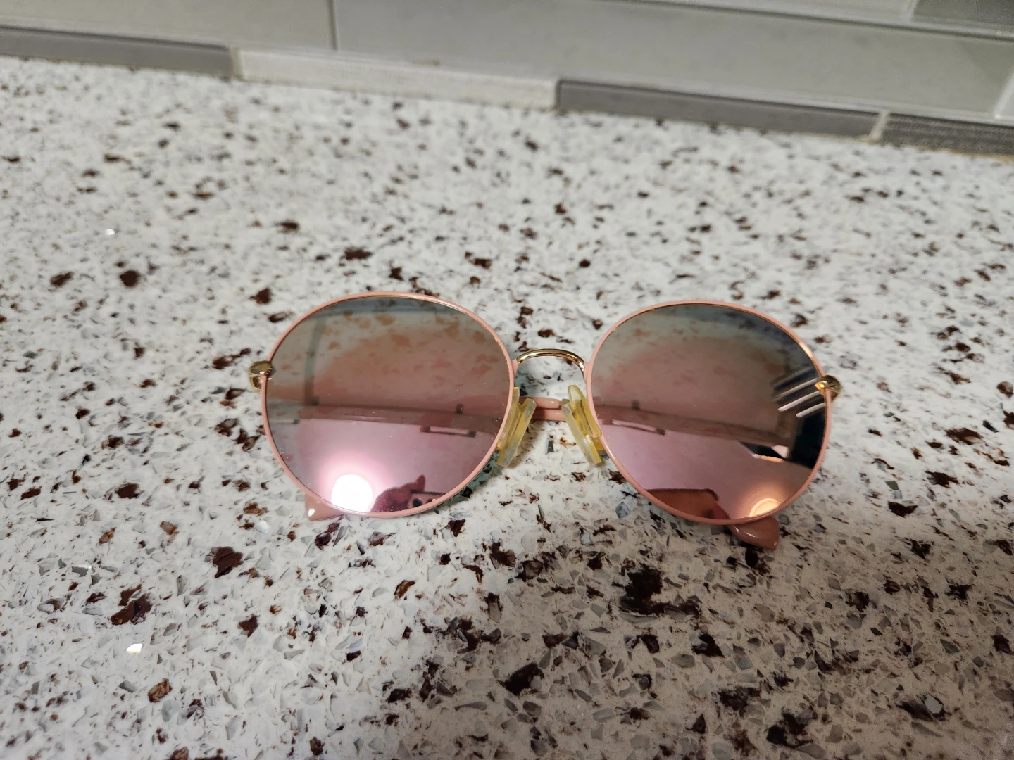 Round Pink Sunglasses - photo 2
