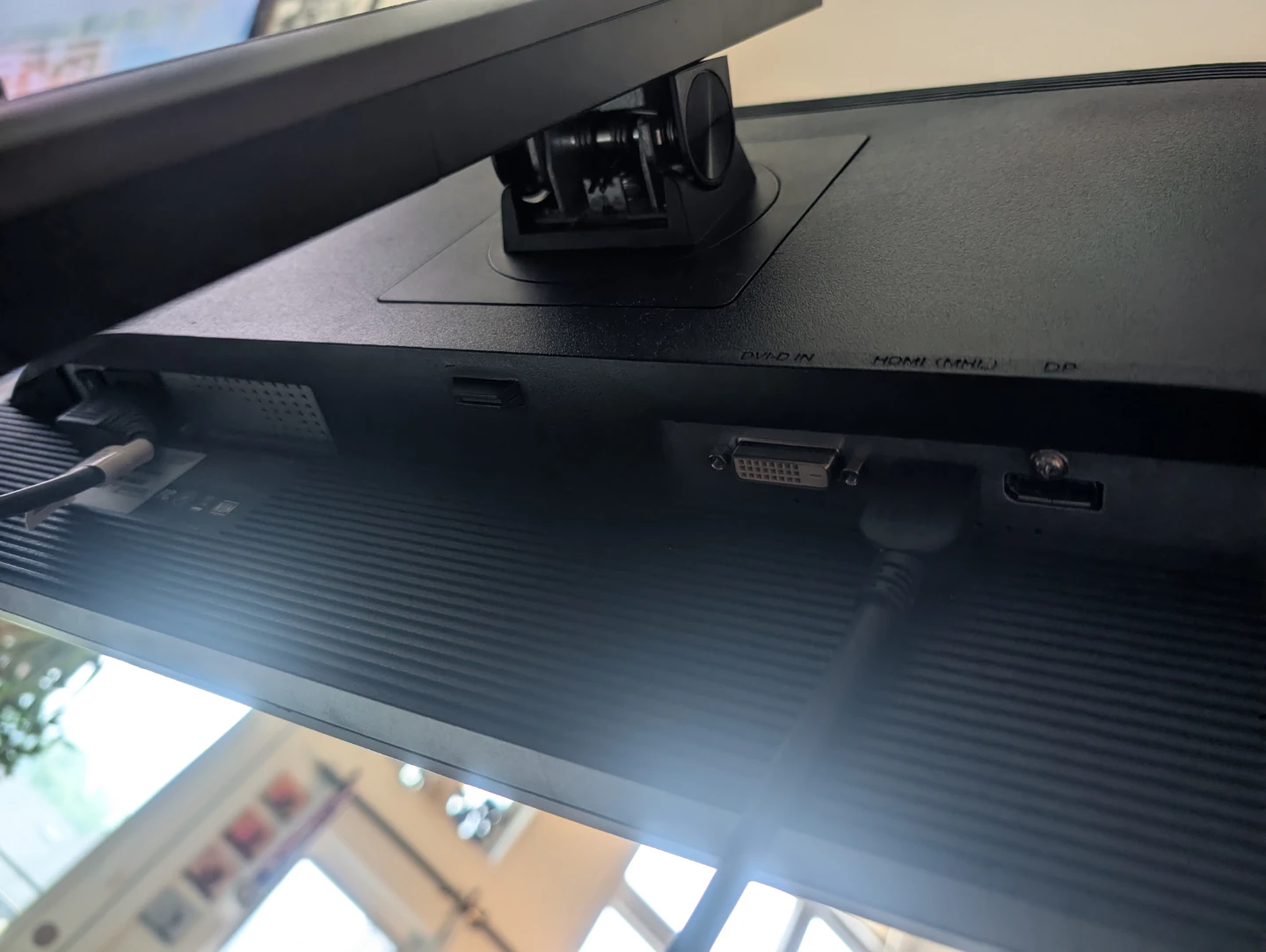 144Hz 1ms 24" gaming monitor - photo 2