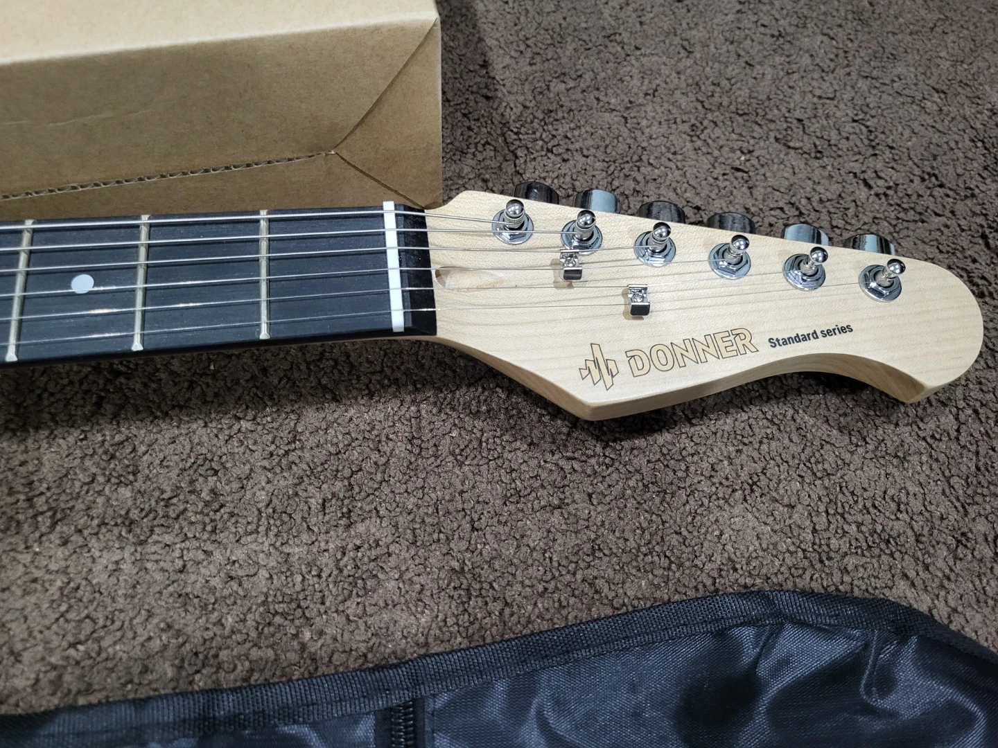 Donner Electric Guitar Starter Pack with Amplifier - photo 2