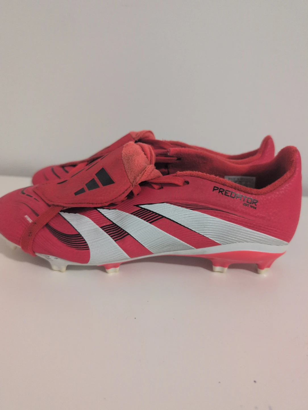 Adidas Predator league Cleats