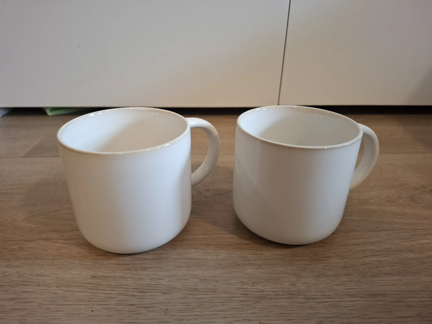 White mugs