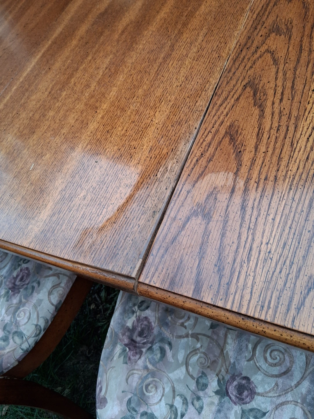 Wooden Dining Table and Chairs Set.Se Habla Espanol - photo 4