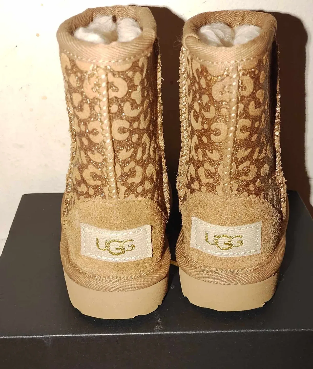 UGG Boots - Toddler Size 6c - photo 3