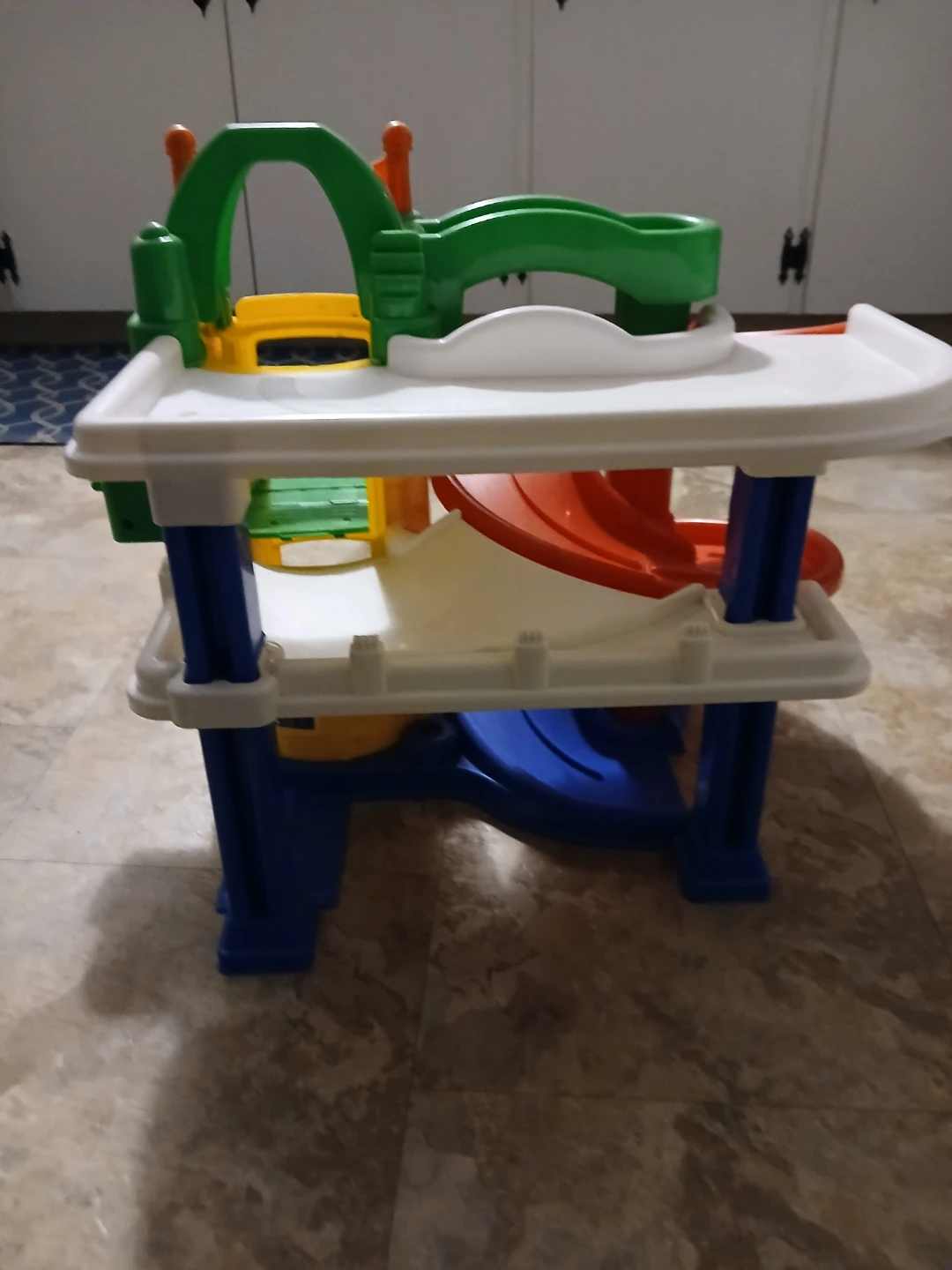 Fisher-Price Little People Play 'n' Go Garage - photo 2