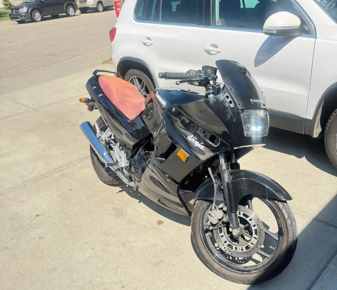 2006 Kawasaki Ninja 250r Motorcycle