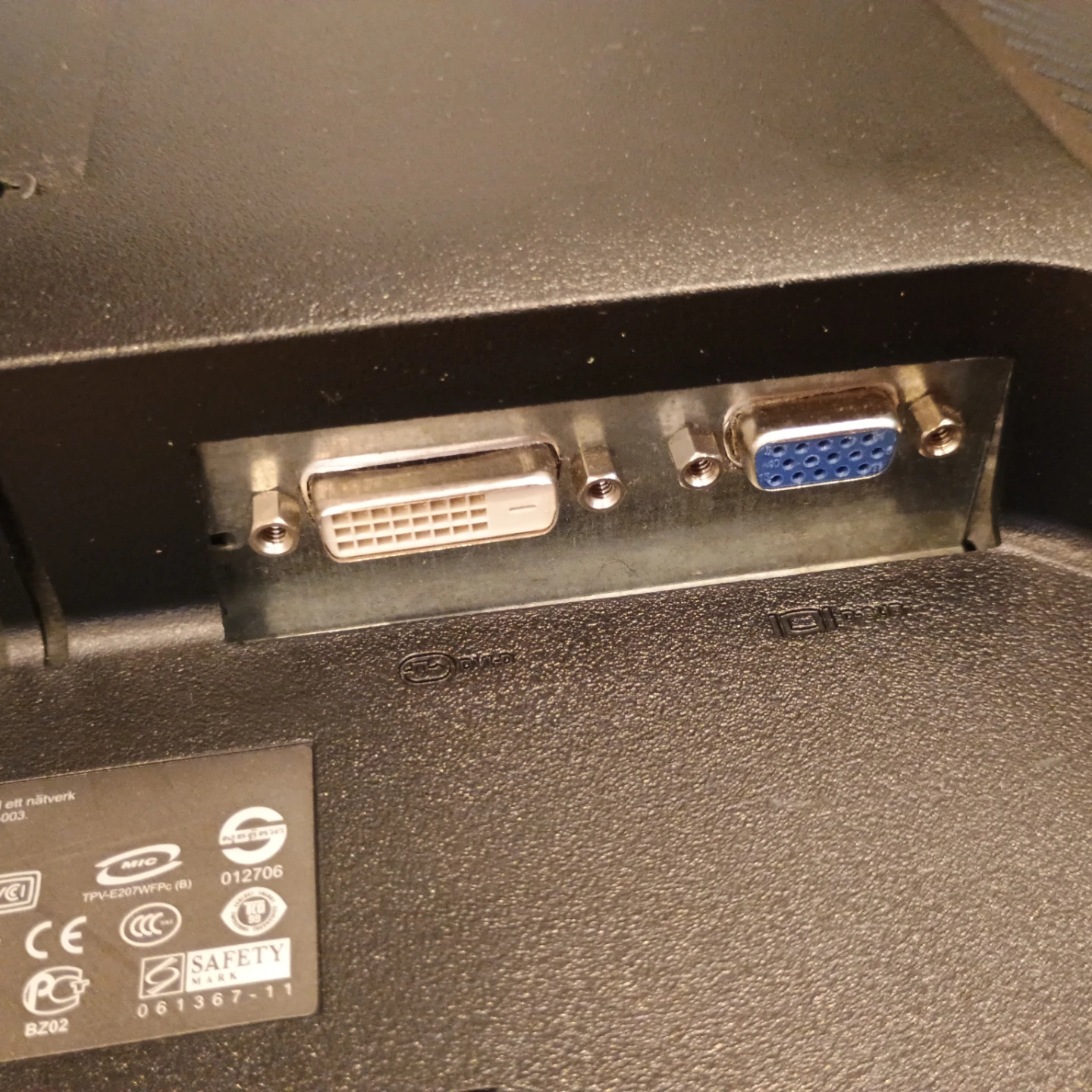 Dell E207WFPC Monitor - photo 4