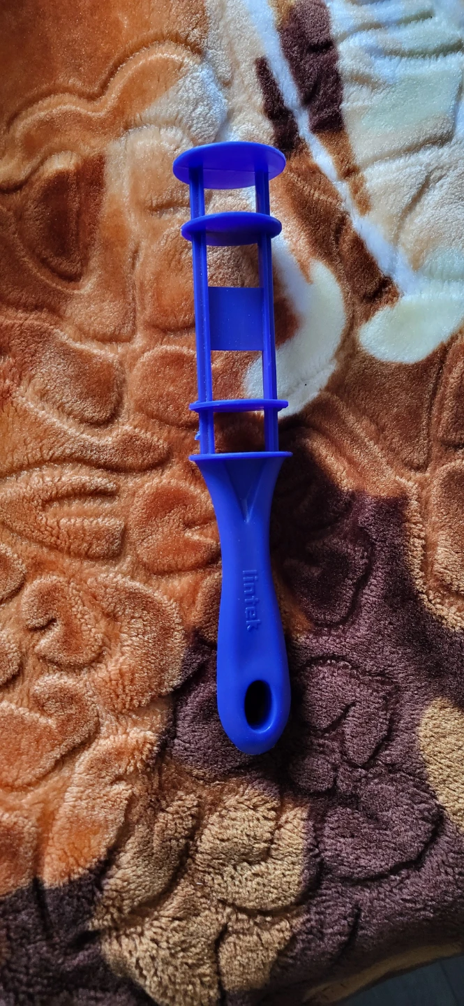 Lintetek Blue Plastic Lint Roller holder