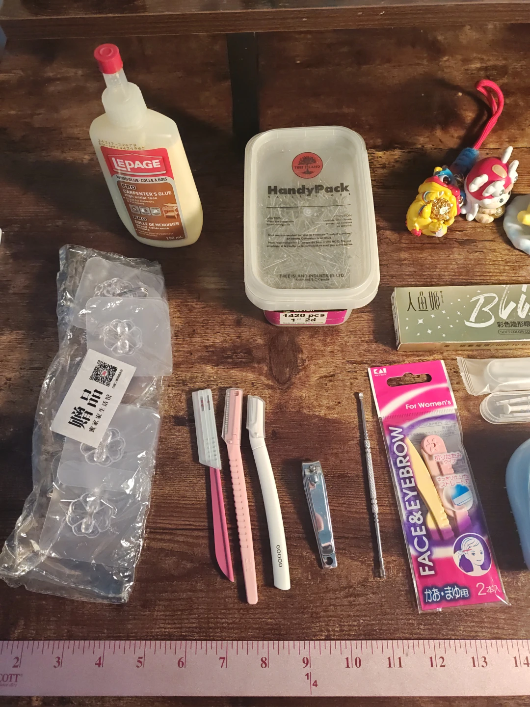 Assorted Personal Care and Craft Items - photo 2
