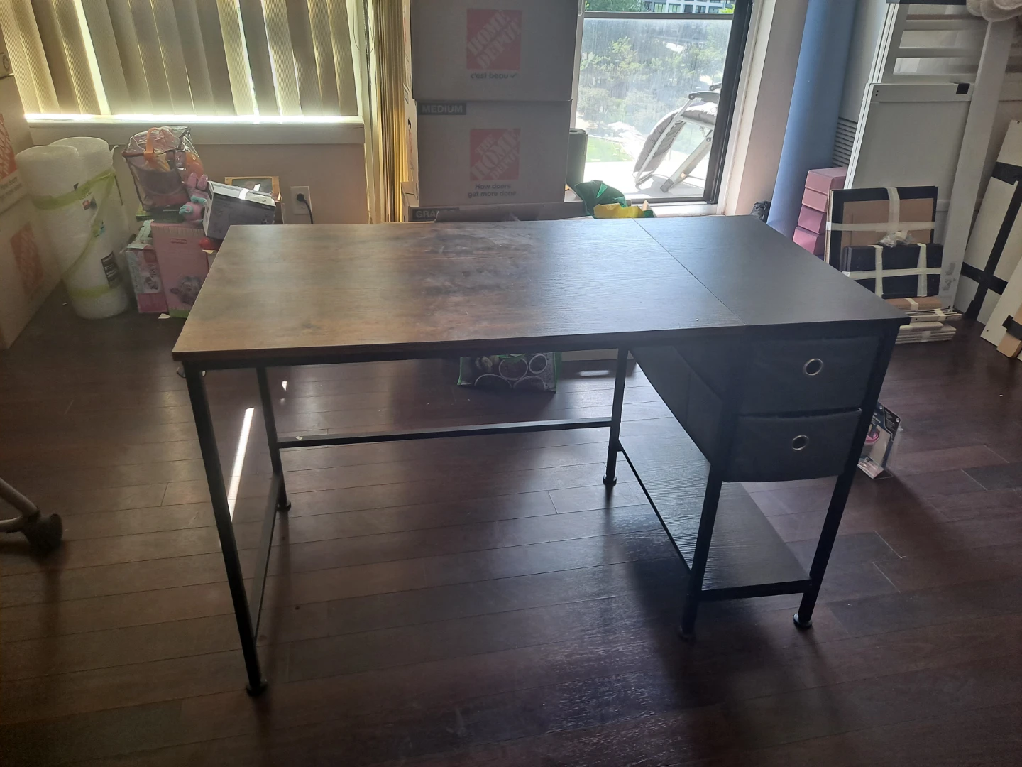 Computer table