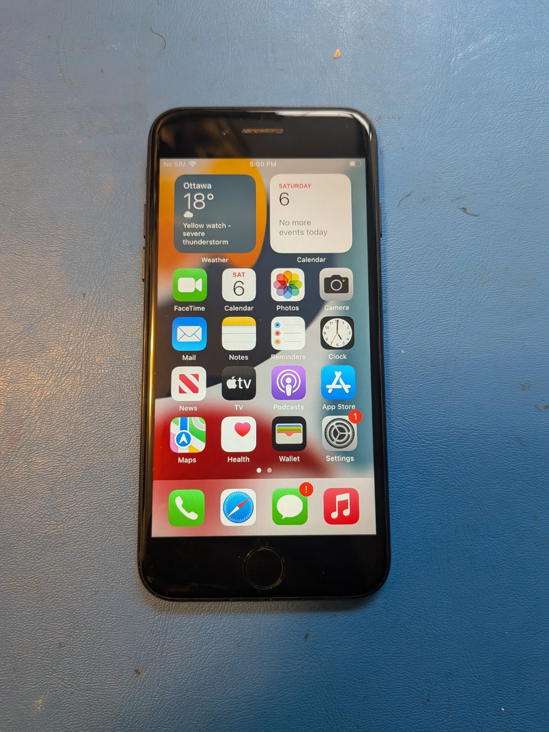128GB Jet Black iPhone 7