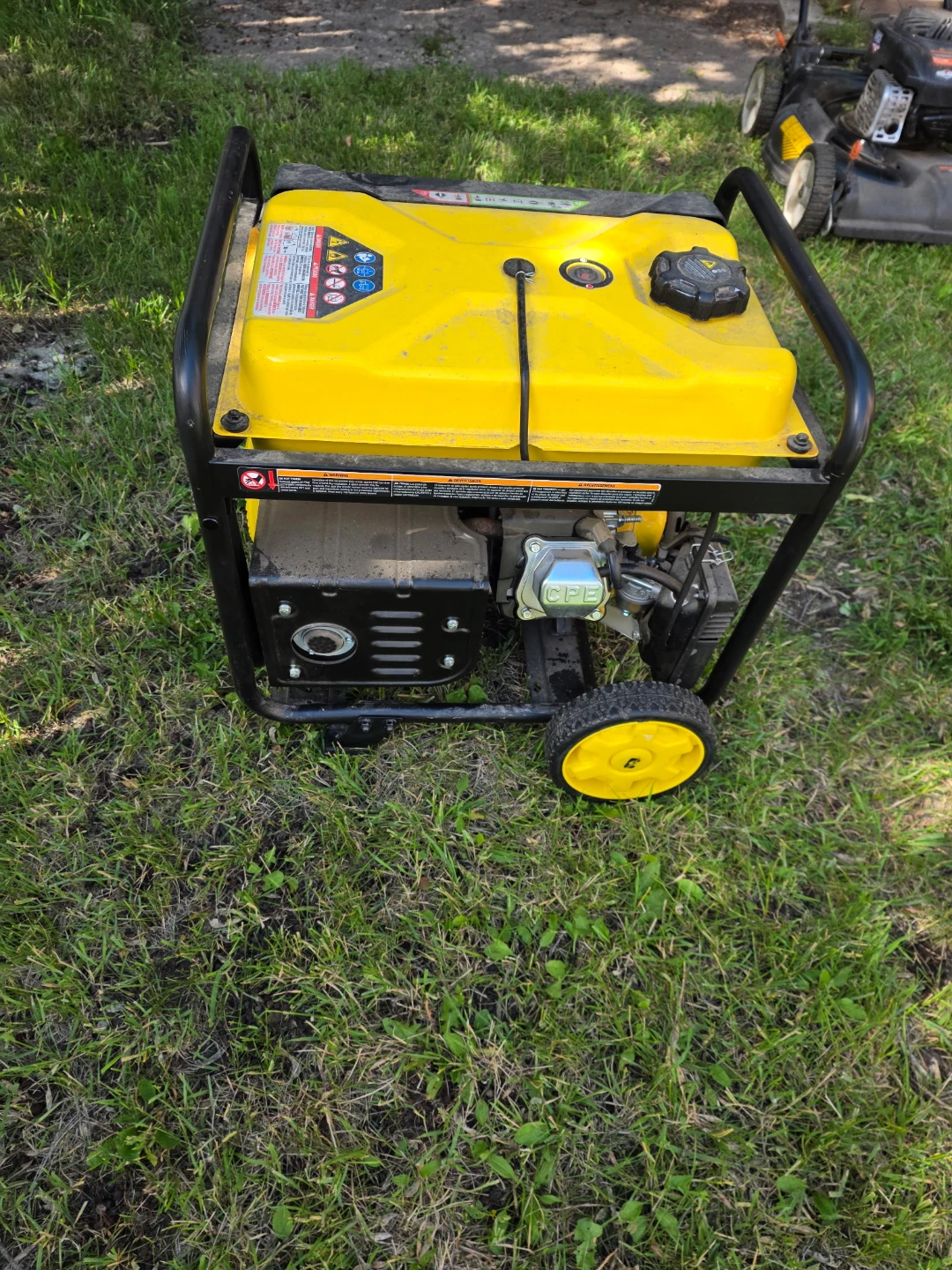Champion 4550-Watt Generator - photo 3