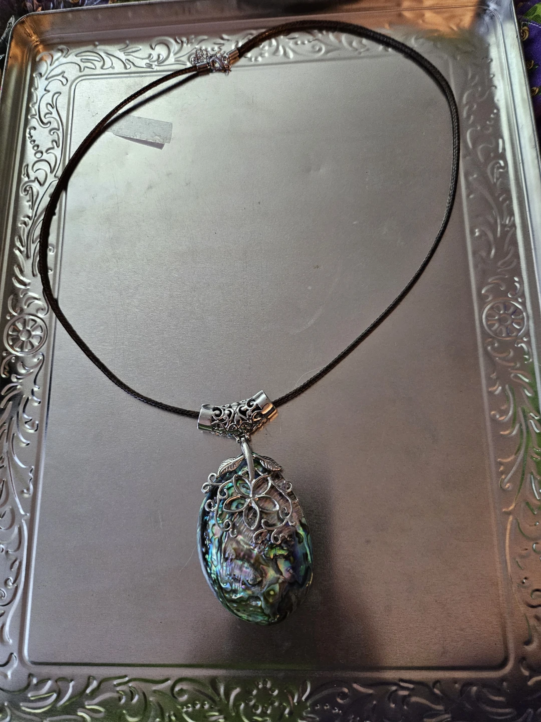 Looks like Abalone Shell Pendant Necklace
