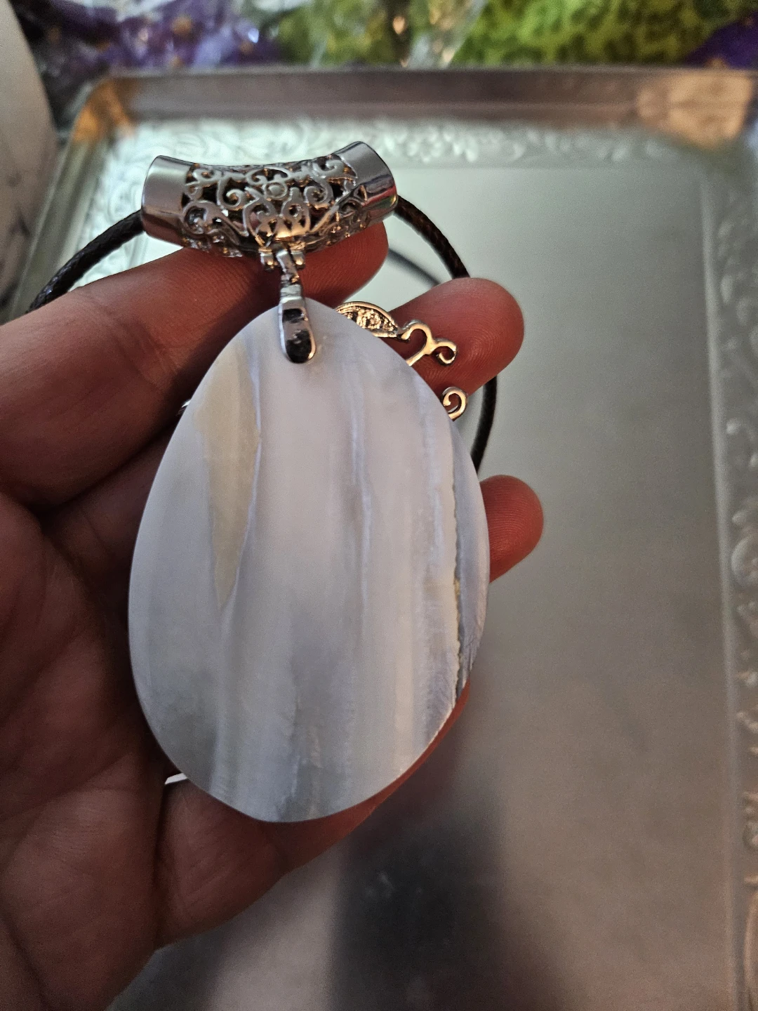 Looks like Abalone Shell Pendant Necklace - photo 3