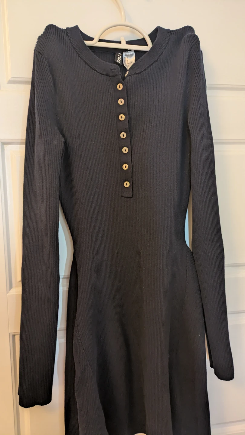 H&M Black Ribbed Button-Up Dress - photo 4