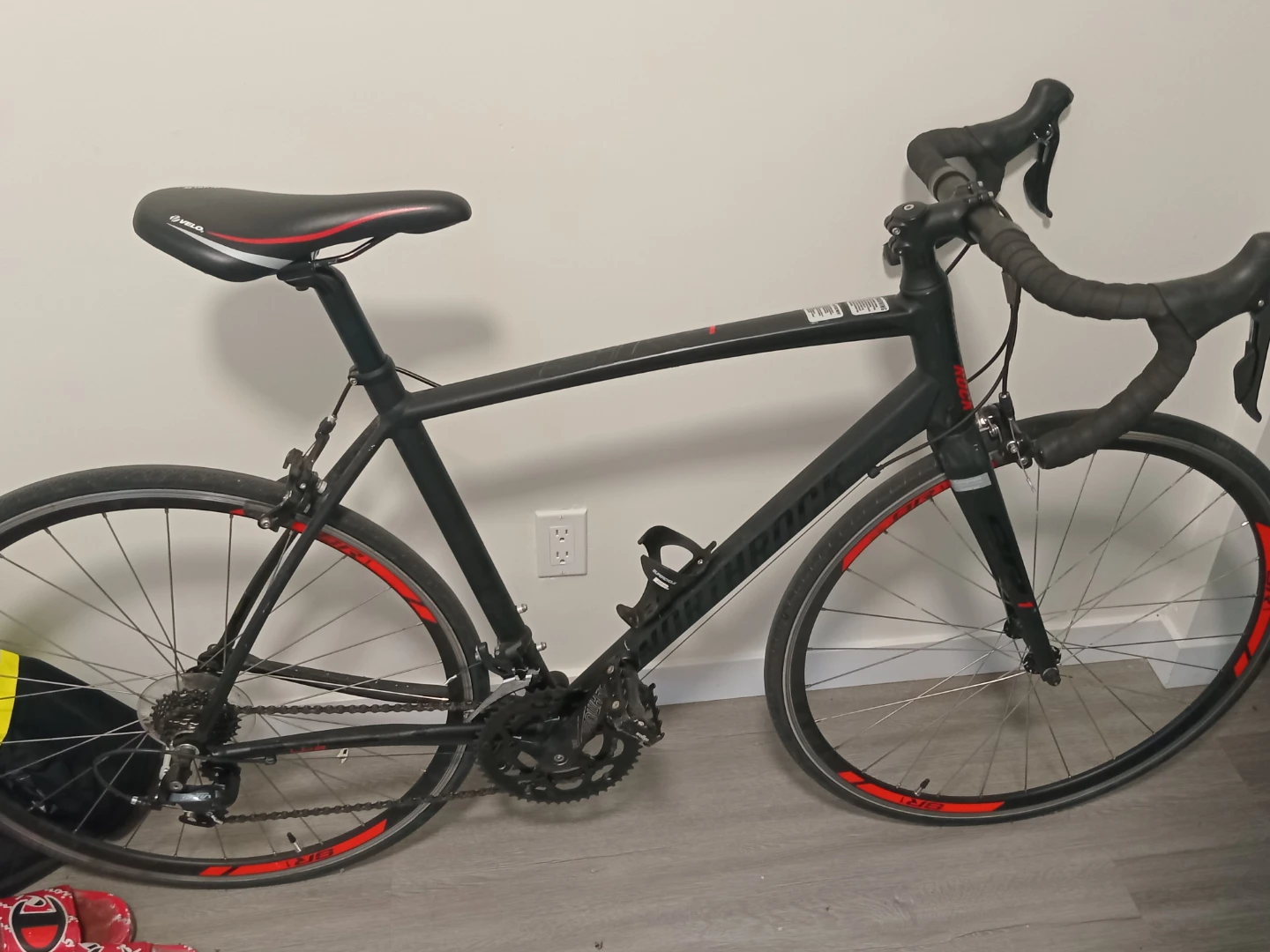New Northrock SR1 roadbike medium to large frame - photo 2