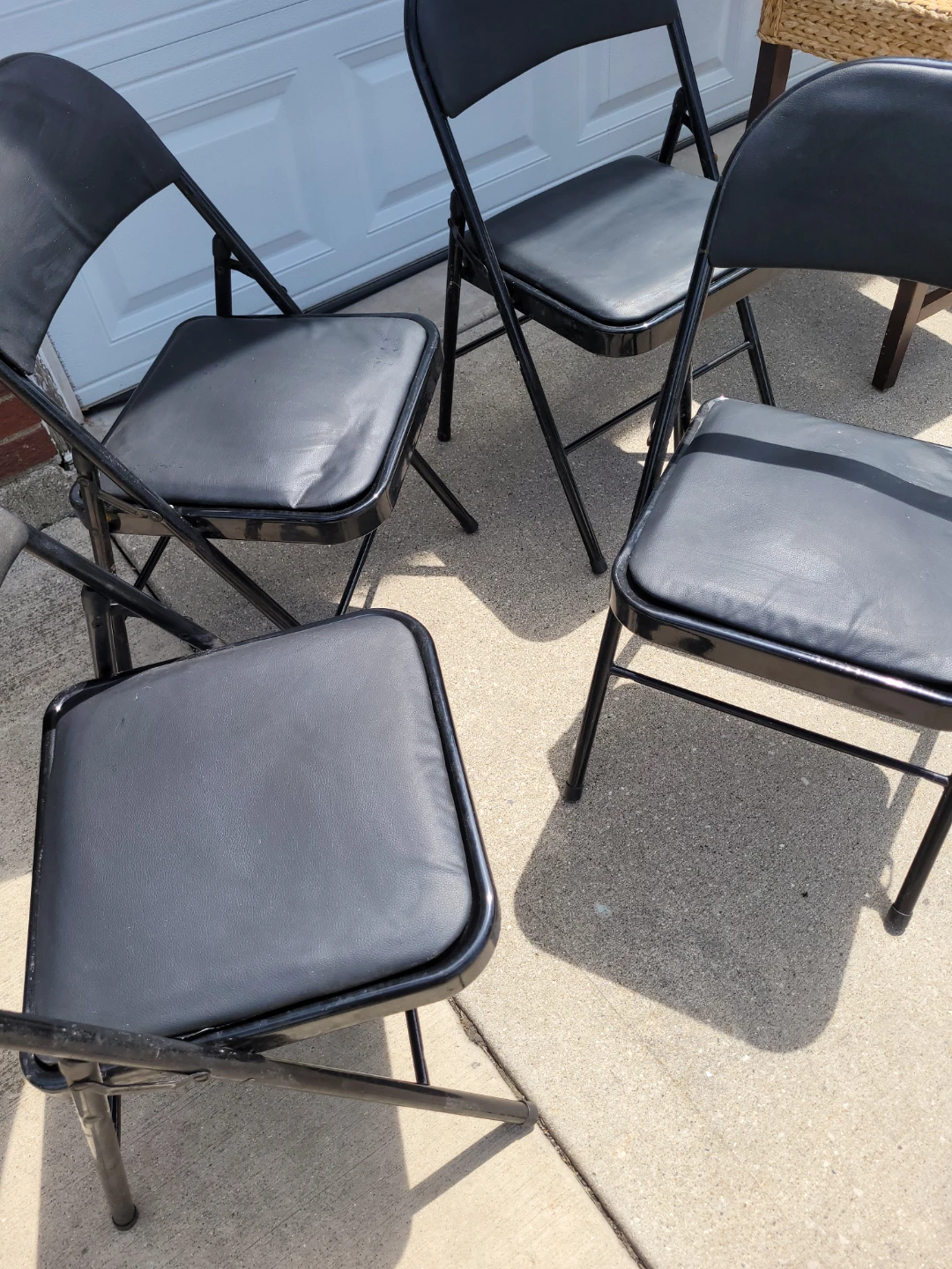 Folding Chairs 4