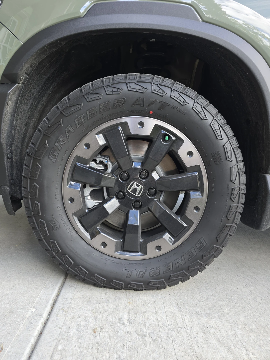 General Grabber A/T Sport Tires P275/60R18