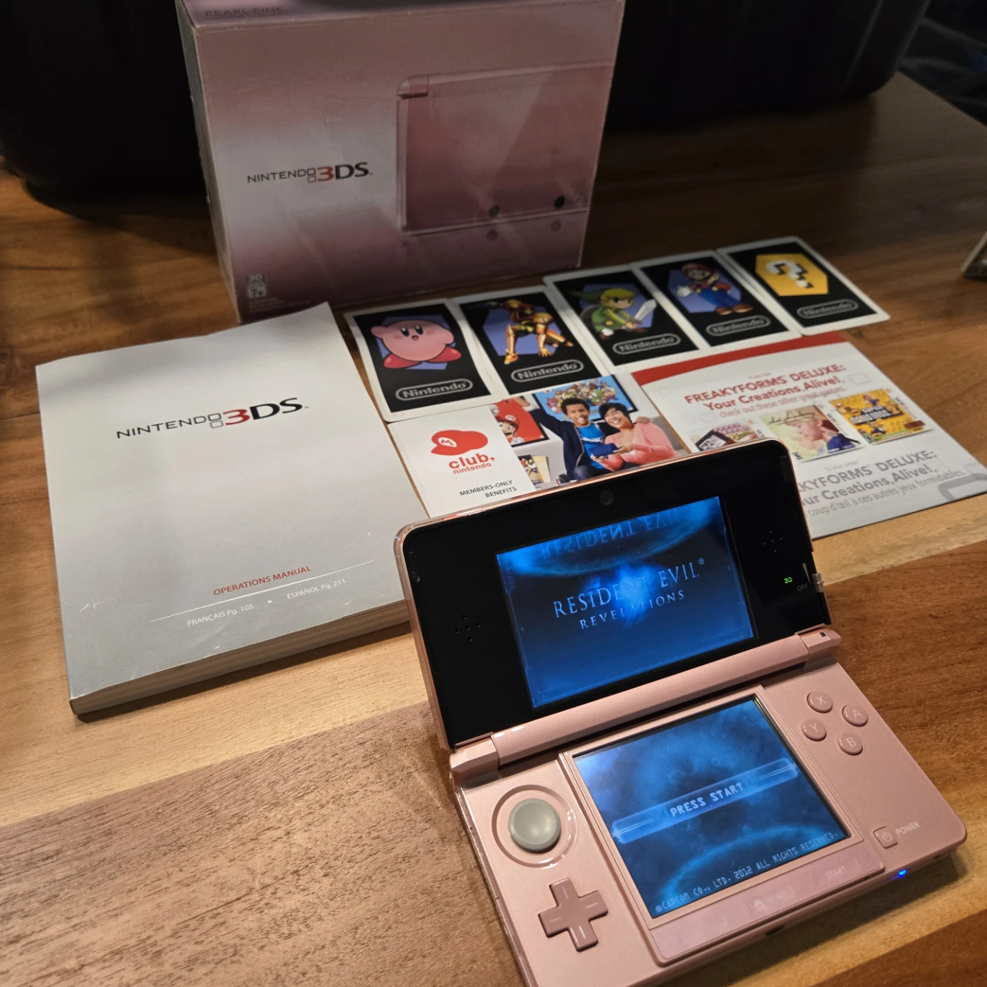 Nintendo 3DS Pearl Pink. CIB. With charger. Works perfect.