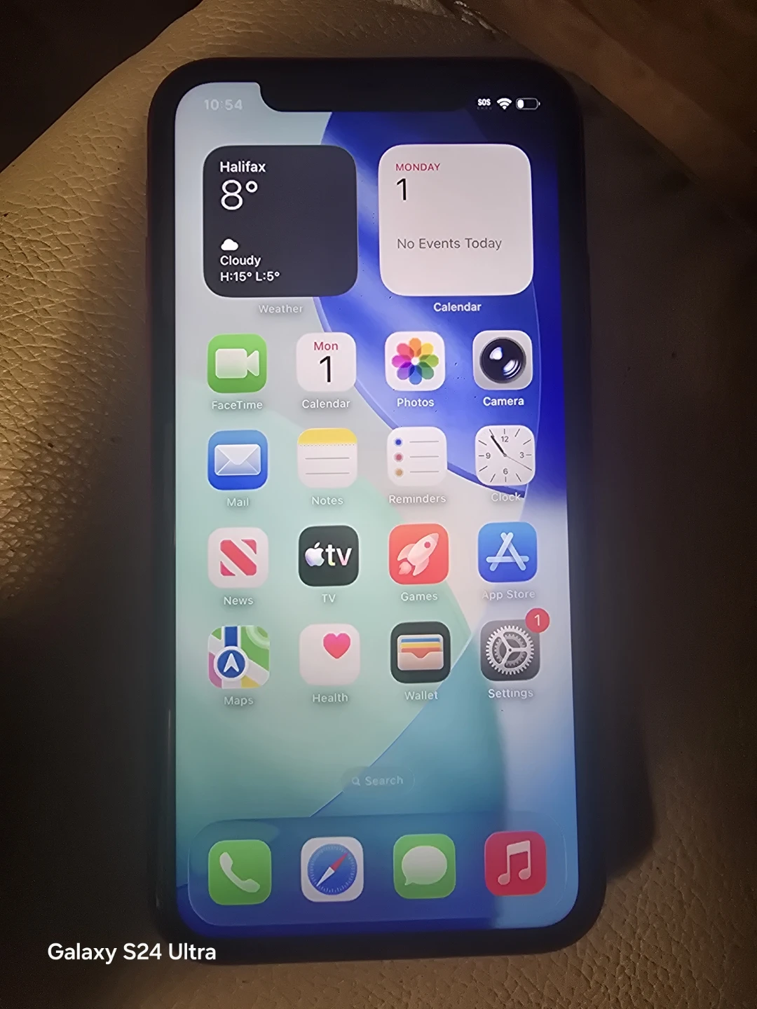 Apple iPhone 11 RED