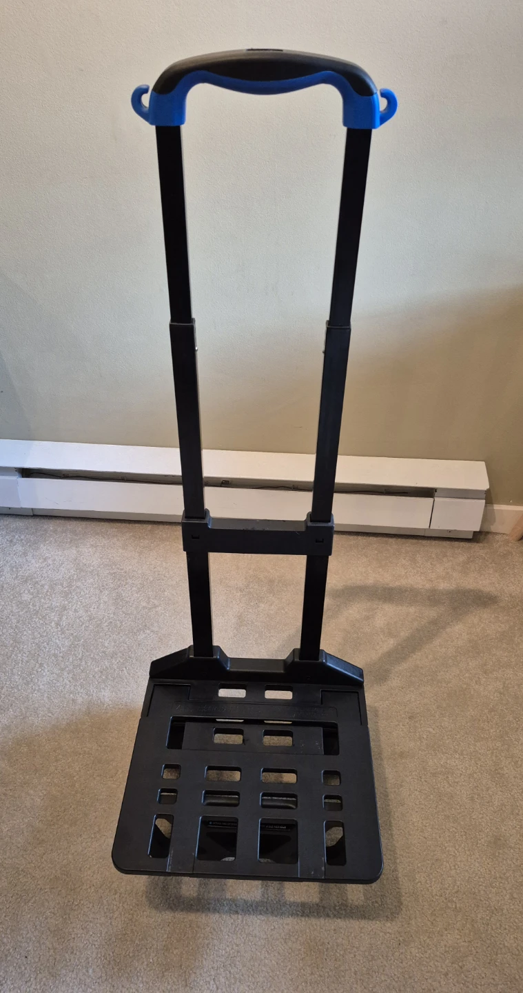 Titan Deep Freeze Rolling Cooler - photo 2