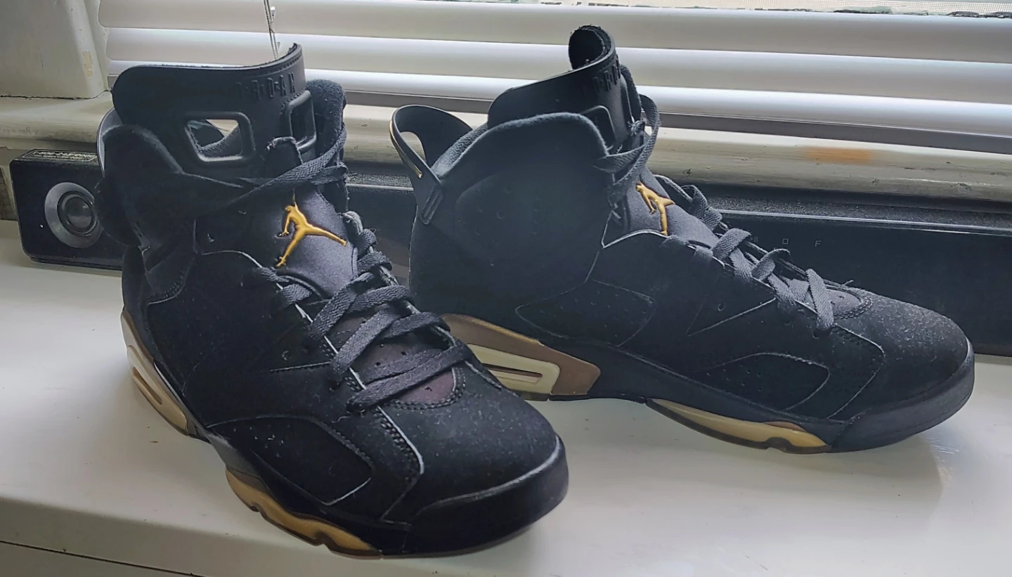 Air Jordan 6 Retro Black Gold Size 9.5 - photo 3
