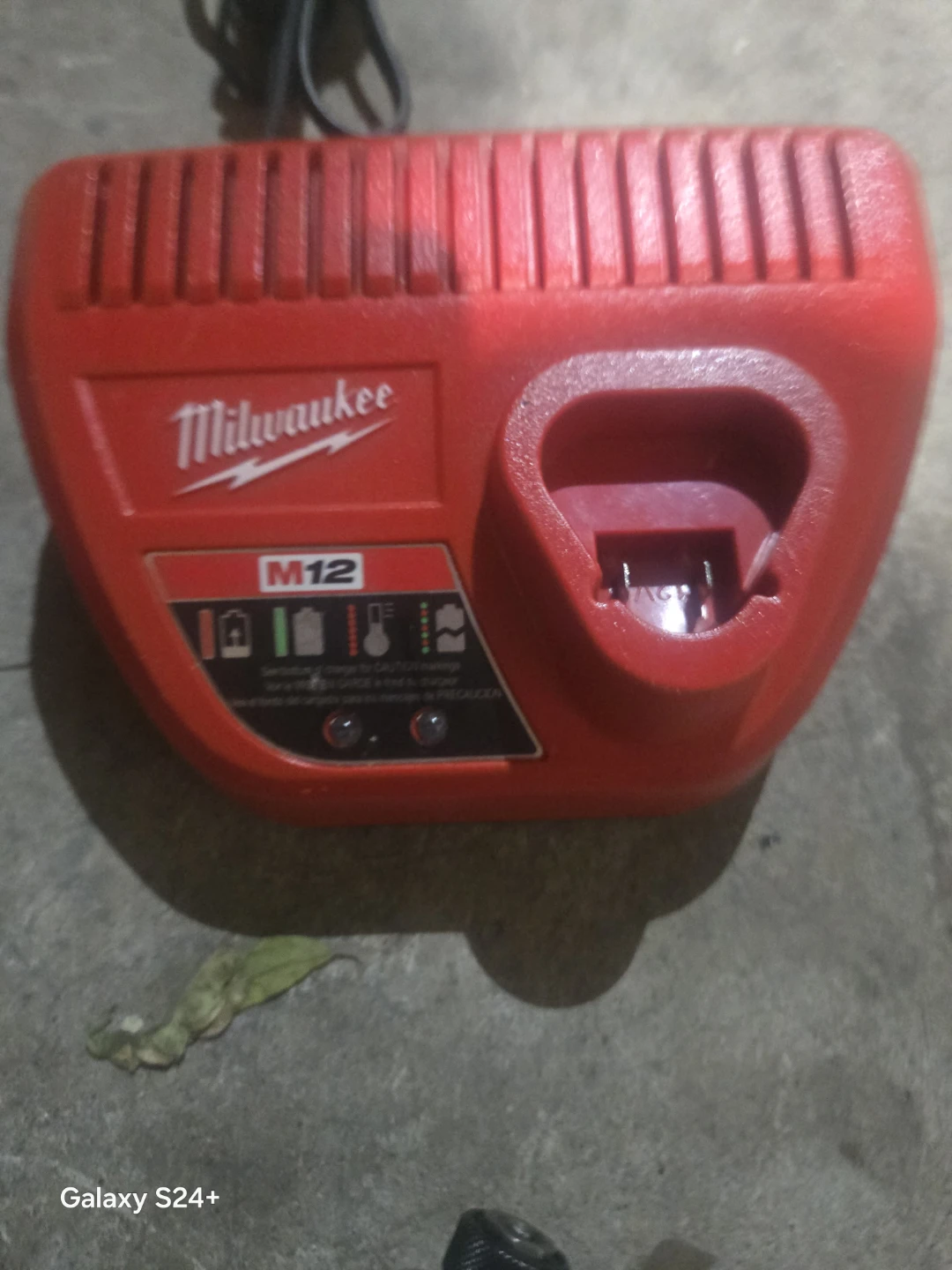 Milwaukee M12 Cordless Drill and Impact Driver Combo - photo 4