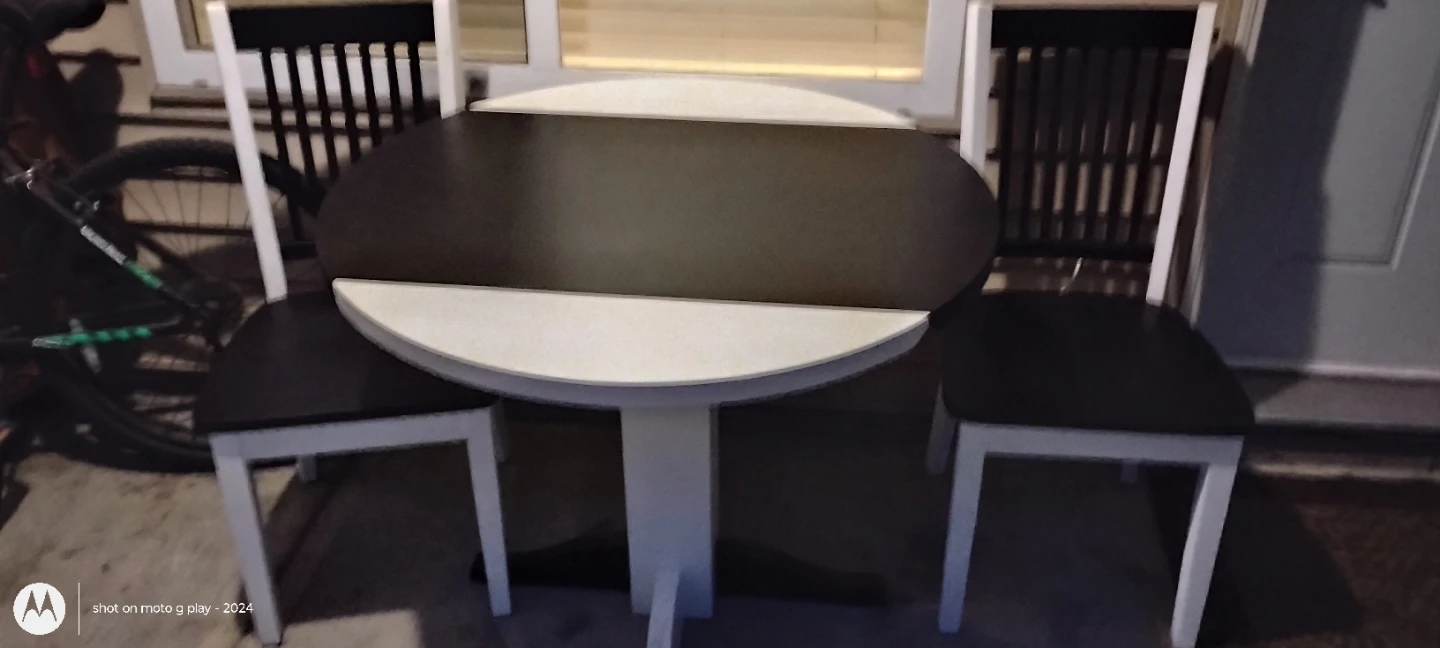 Table and set of two chairs