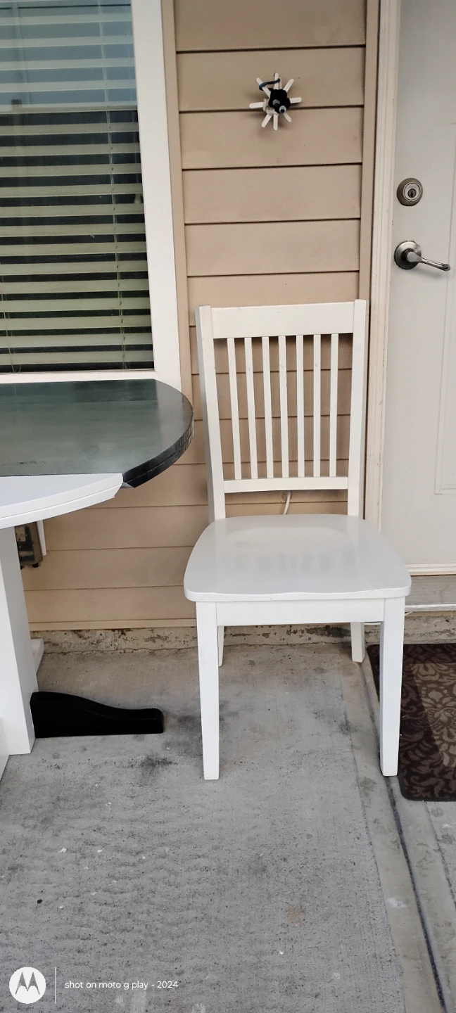 Table and set of two chairs - photo 3