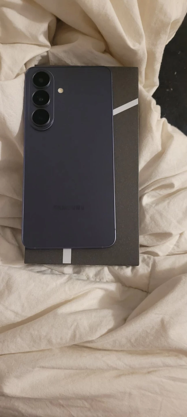 Samsung Galaxy S26 512gb PRICED TO SELL - photo 4