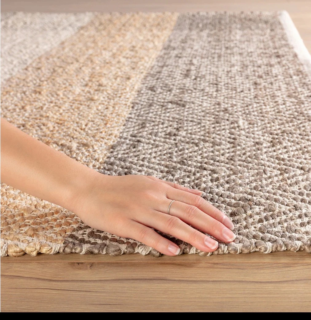 Brand New  Hand-Loomed Jute and cotton Rug (9' x 6) - photo 3
