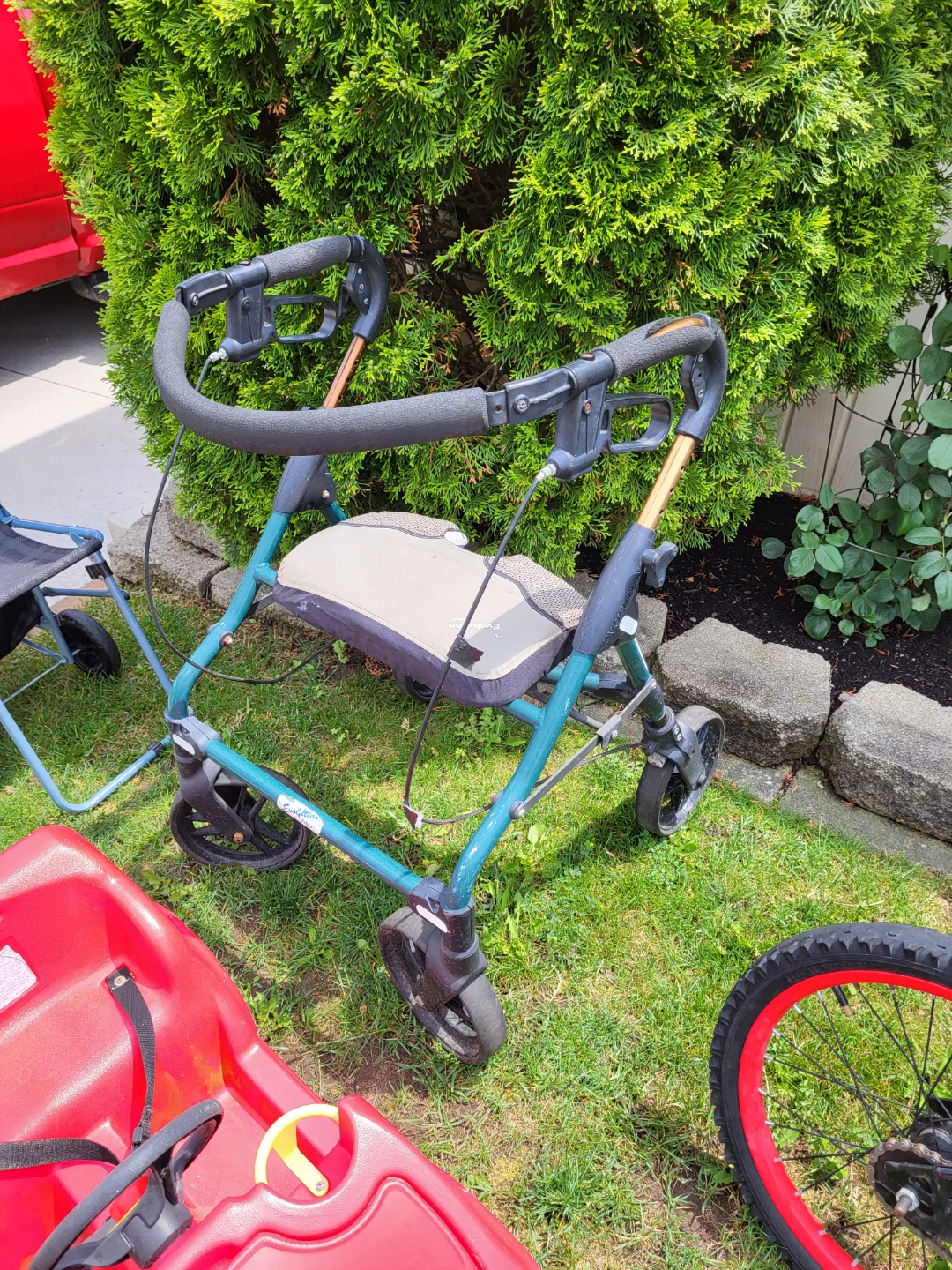 Drive Medical Nitro Rollator Walker