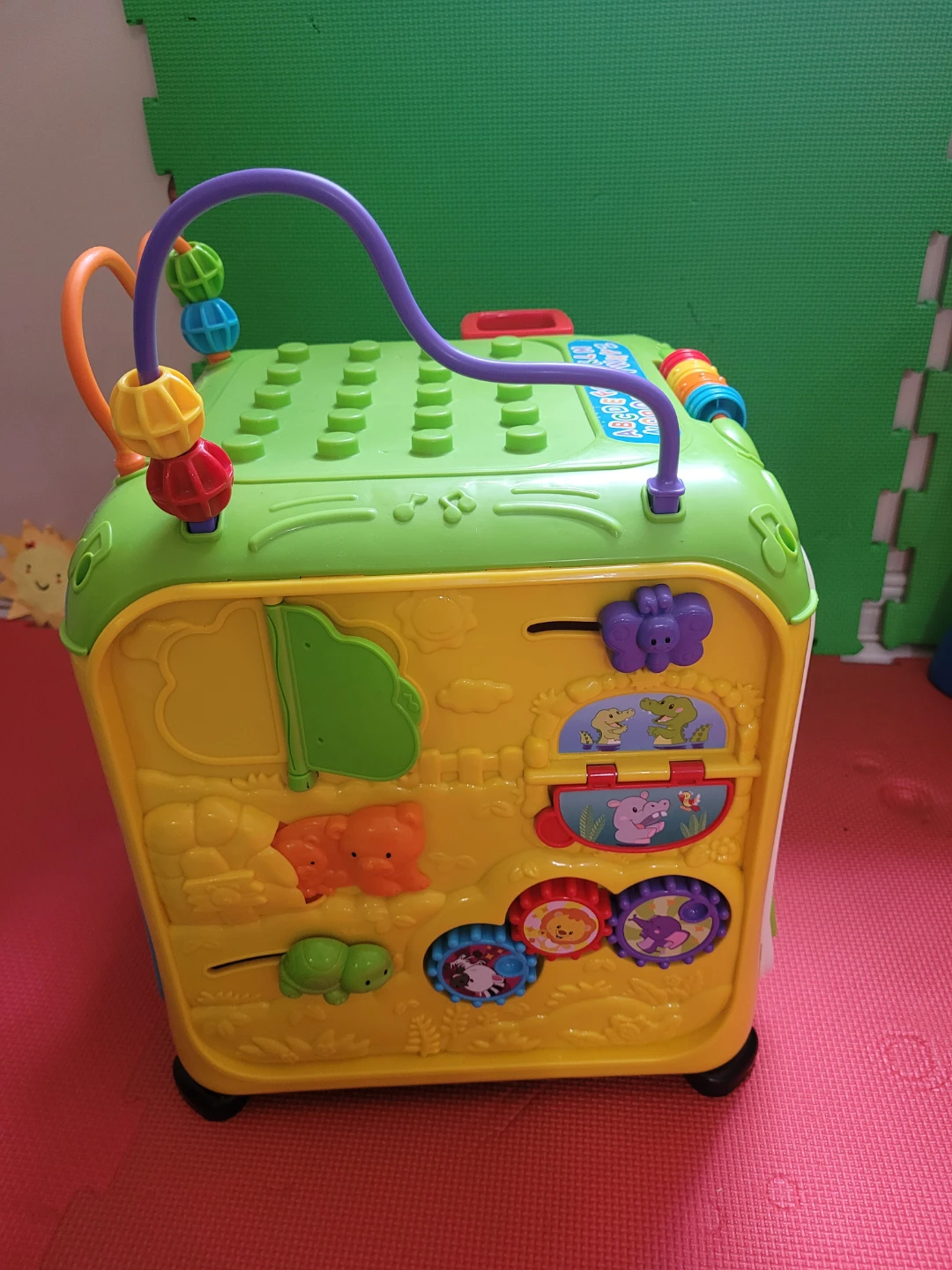 VTech Ultimate Alphabet Activity Cube - photo 2