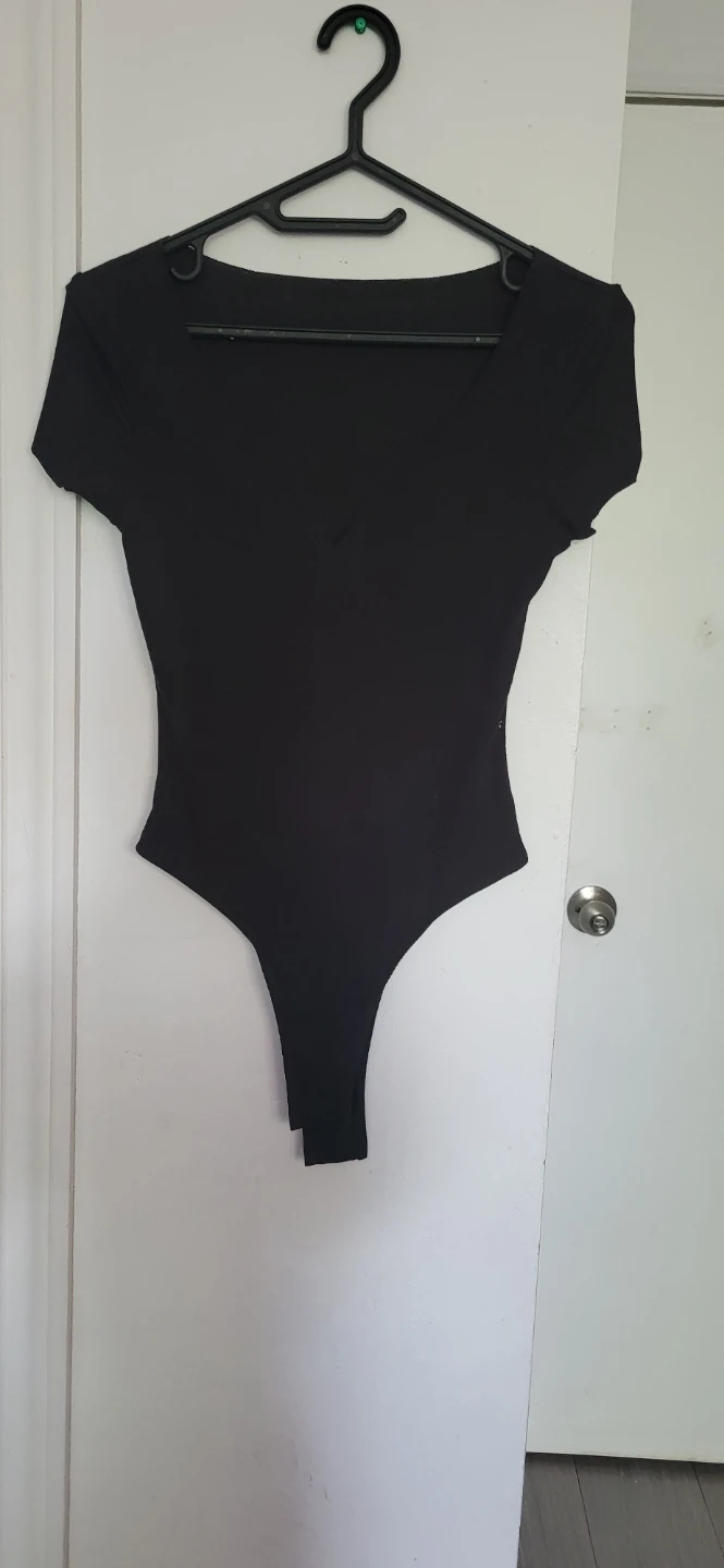 SHEIN Black Short Sleeve Bodysuit