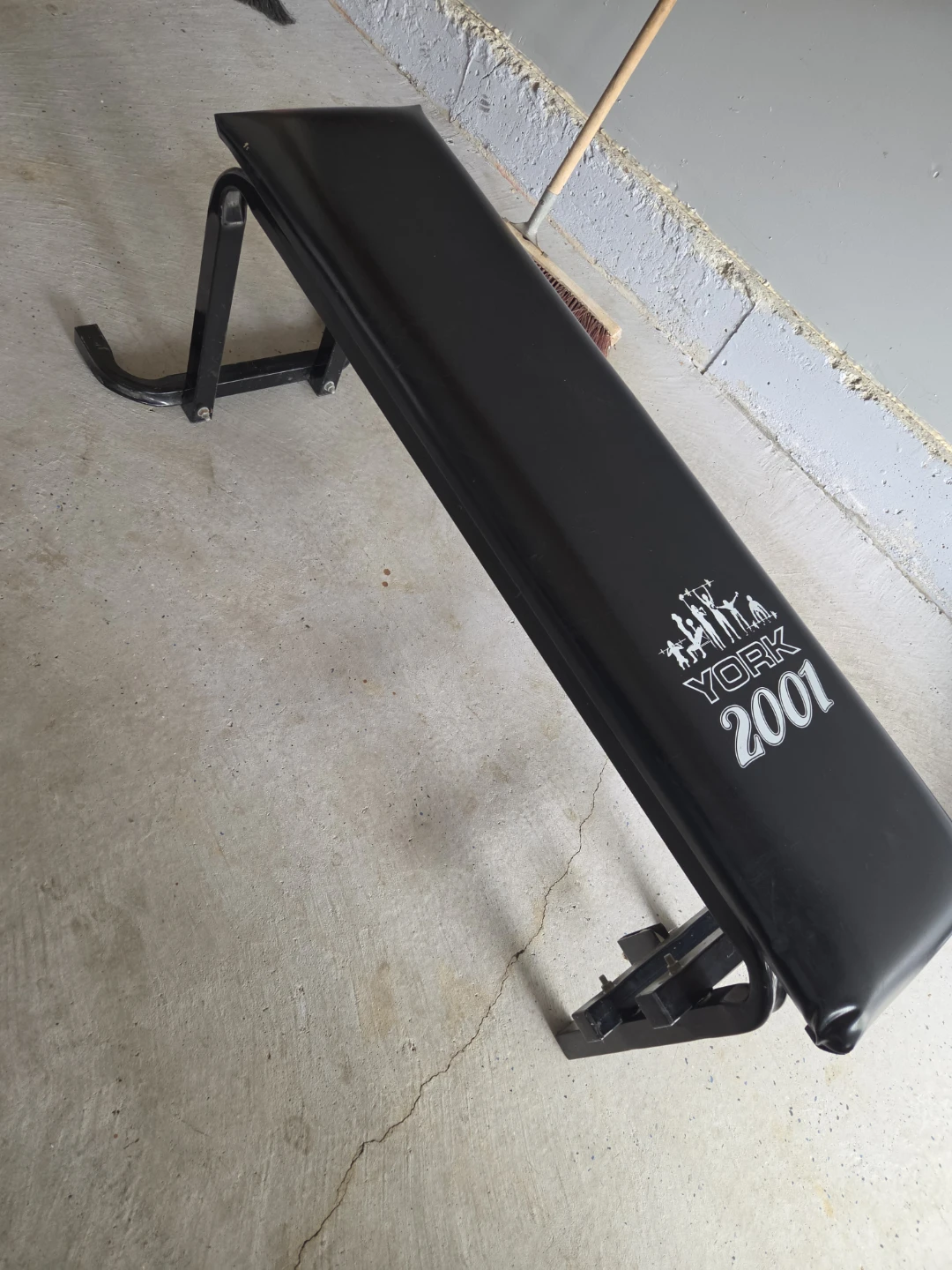York 2001 Weight Bench