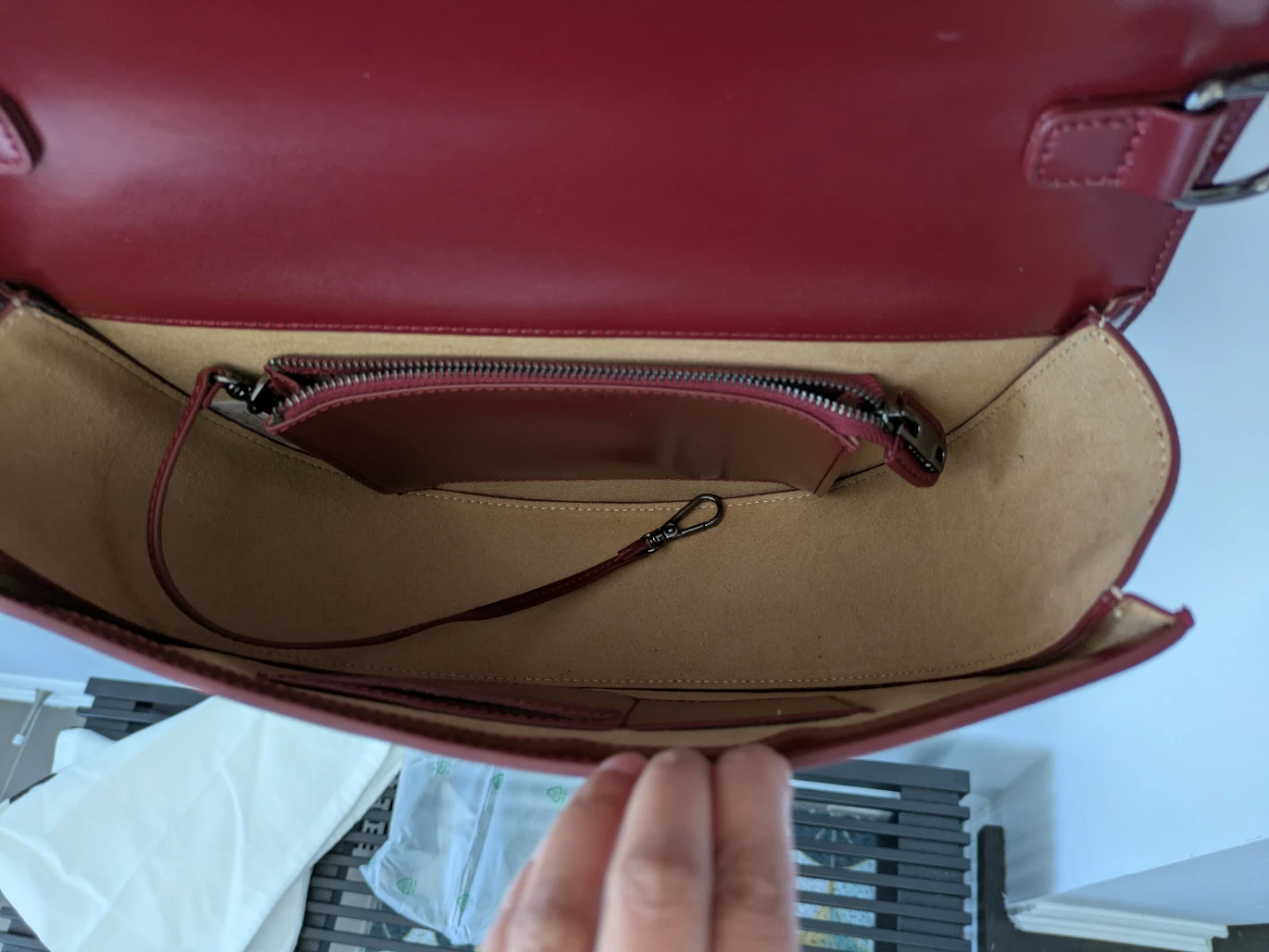 DANIER Leather Shoulder Bag - Burgundy - photo 3